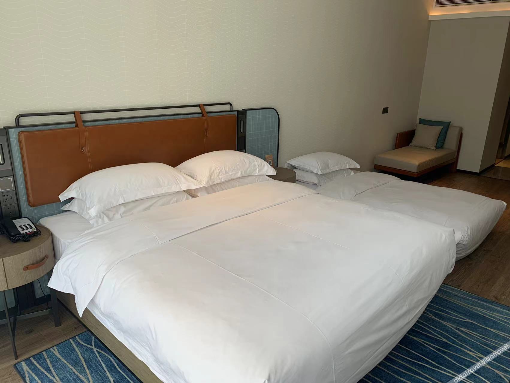 Home Inn Cloud (Yifeng Times Plaza, Xiangyu Avenue, Huainan) 3*