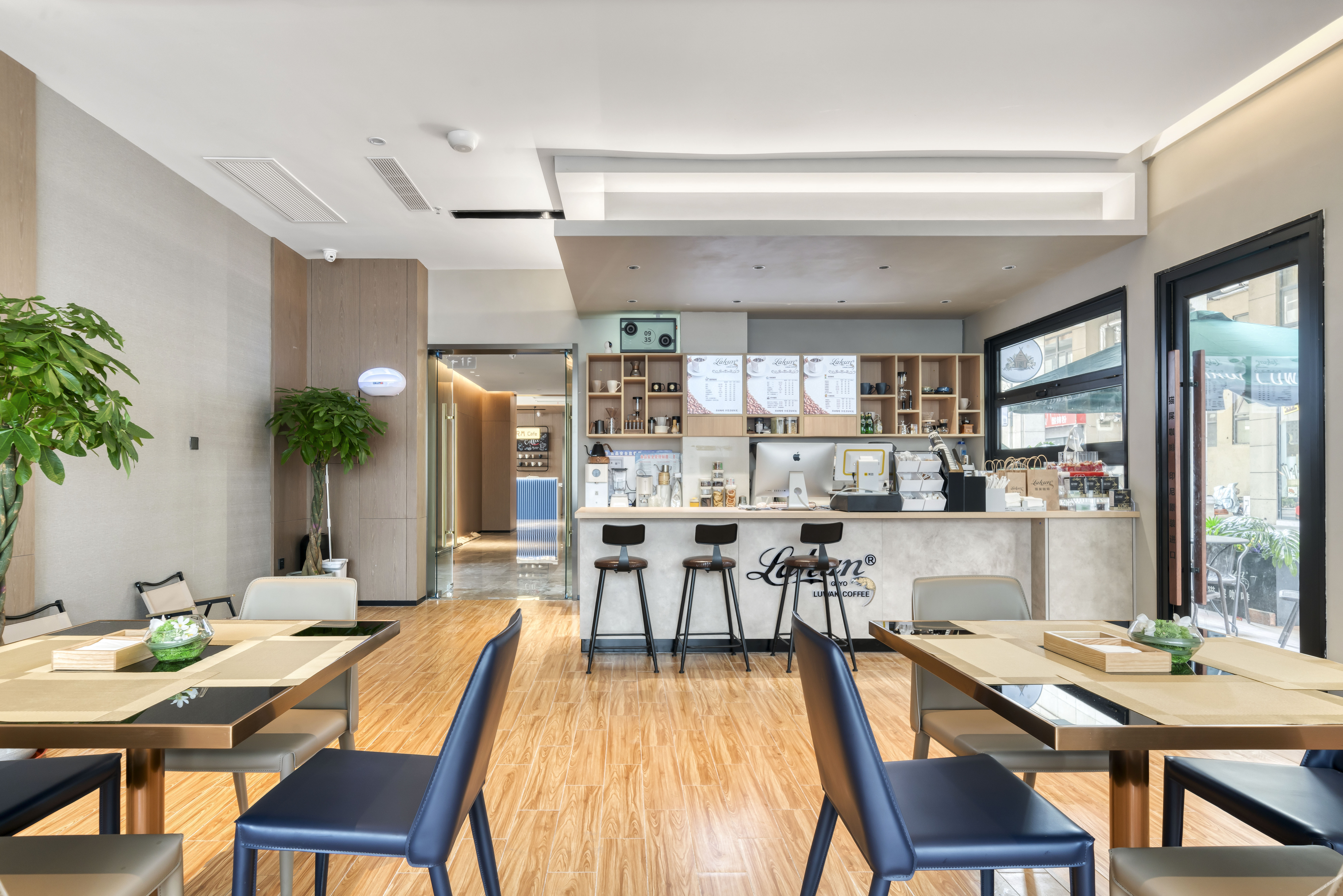 Home Inn Cloud (Yifeng Times Plaza, Xiangyu Avenue, Huainan) 3*