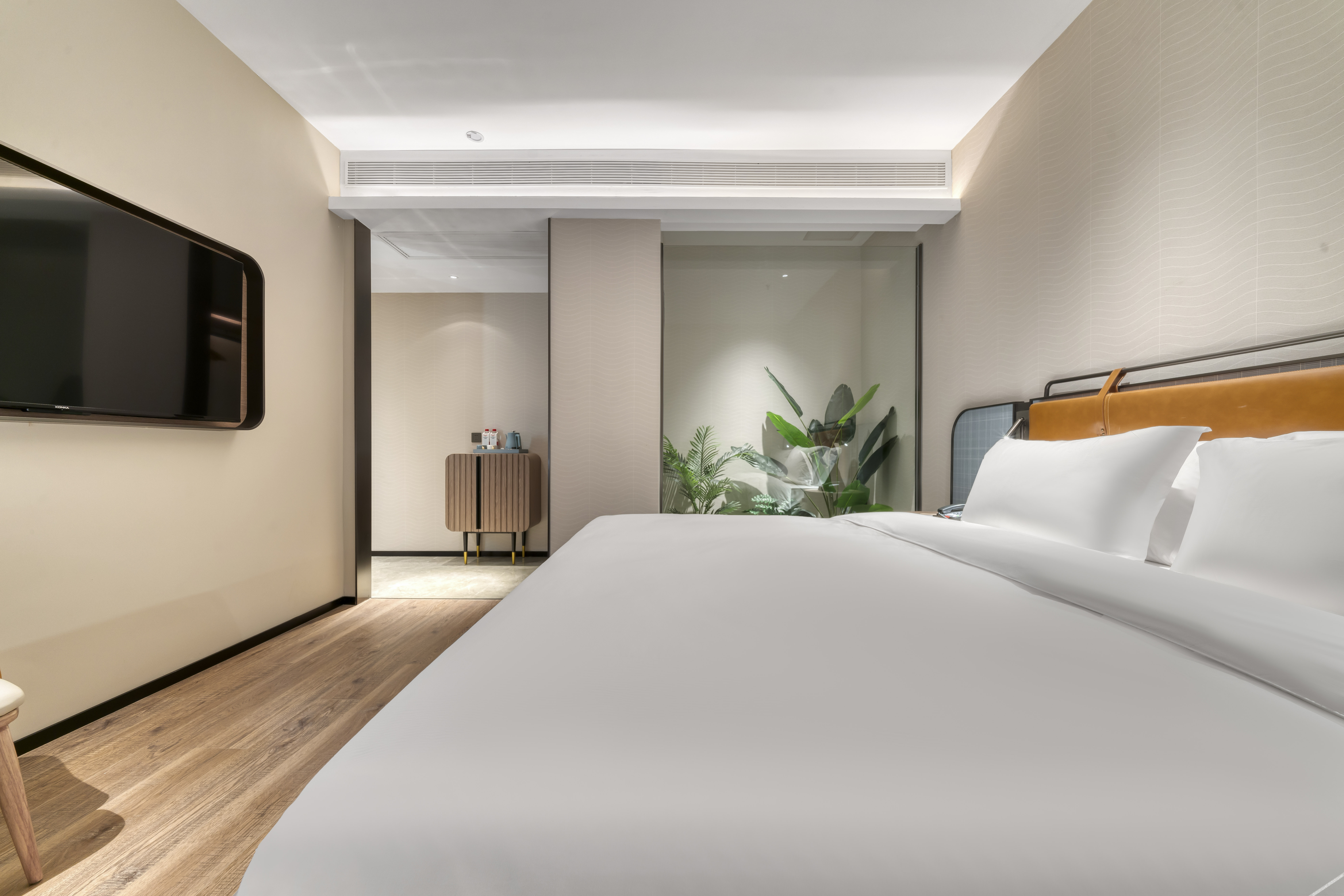Home Inn Cloud (Yifeng Times Plaza, Xiangyu Avenue, Huainan) 3*