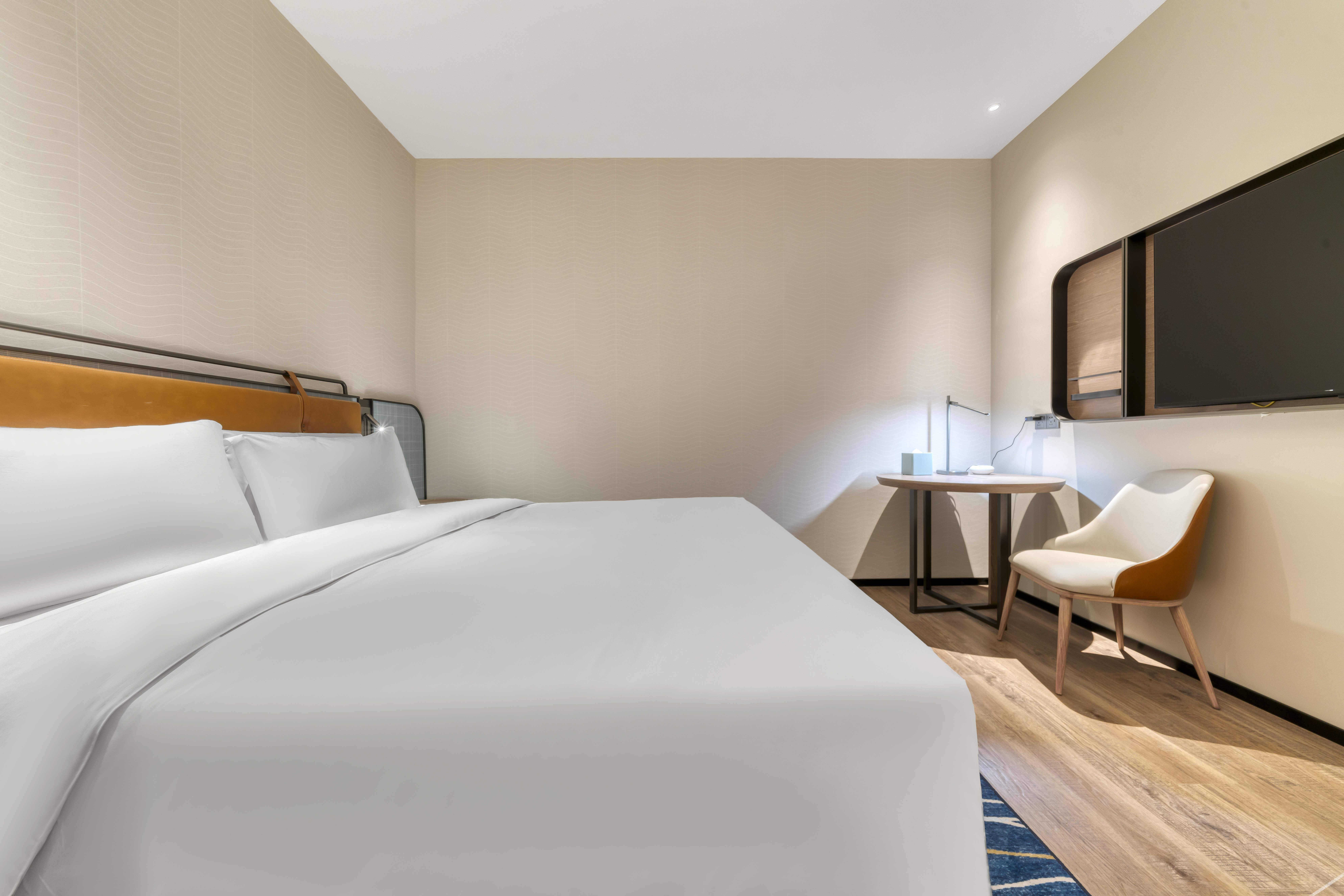 Home Inn Cloud (Yifeng Times Plaza, Xiangyu Avenue, Huainan) 3*