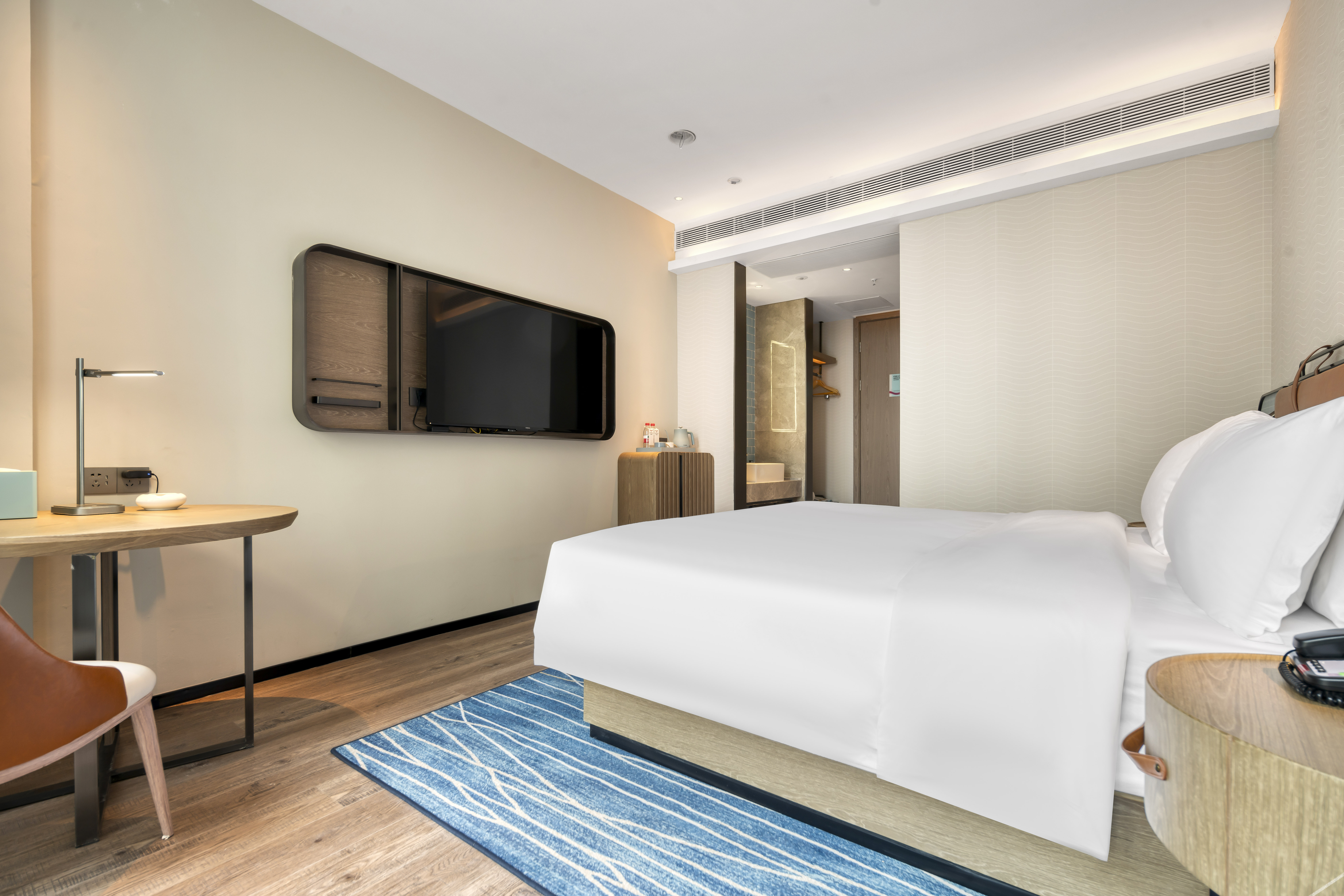 Home Inn Cloud (Yifeng Times Plaza, Xiangyu Avenue, Huainan) 3*