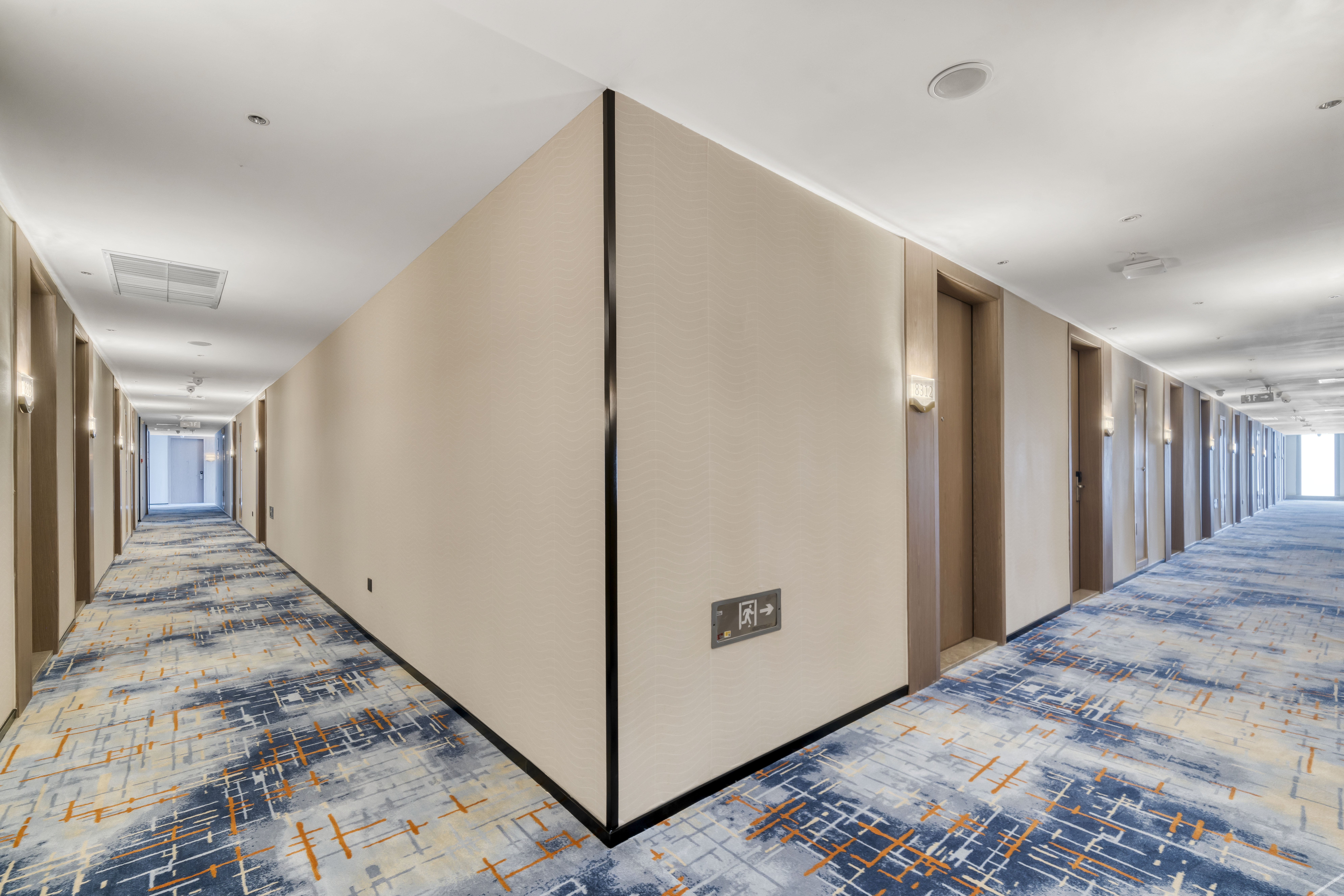 Home Inn Cloud (Yifeng Times Plaza, Xiangyu Avenue, Huainan) 3*