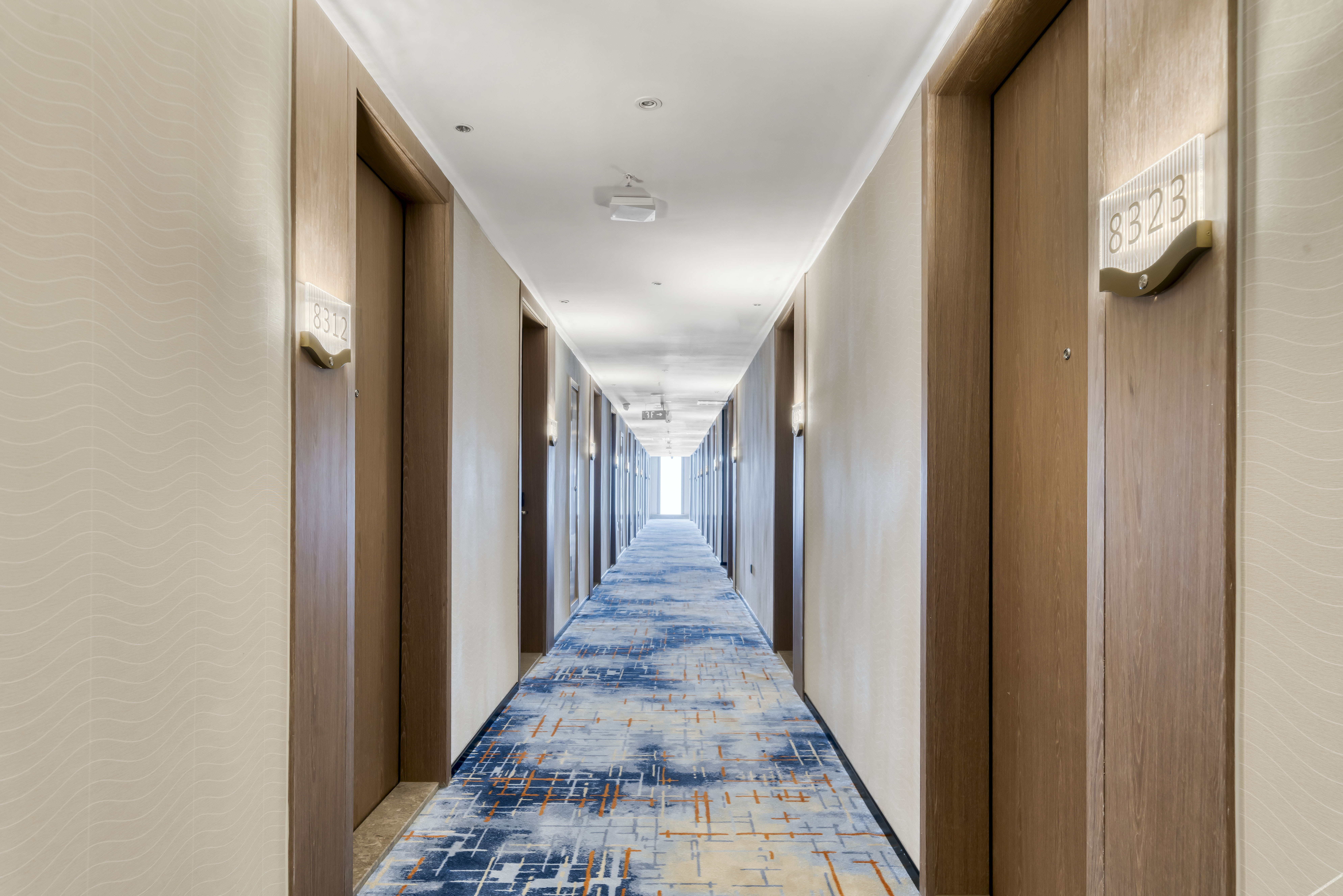 Home Inn Cloud (Yifeng Times Plaza, Xiangyu Avenue, Huainan) 3*