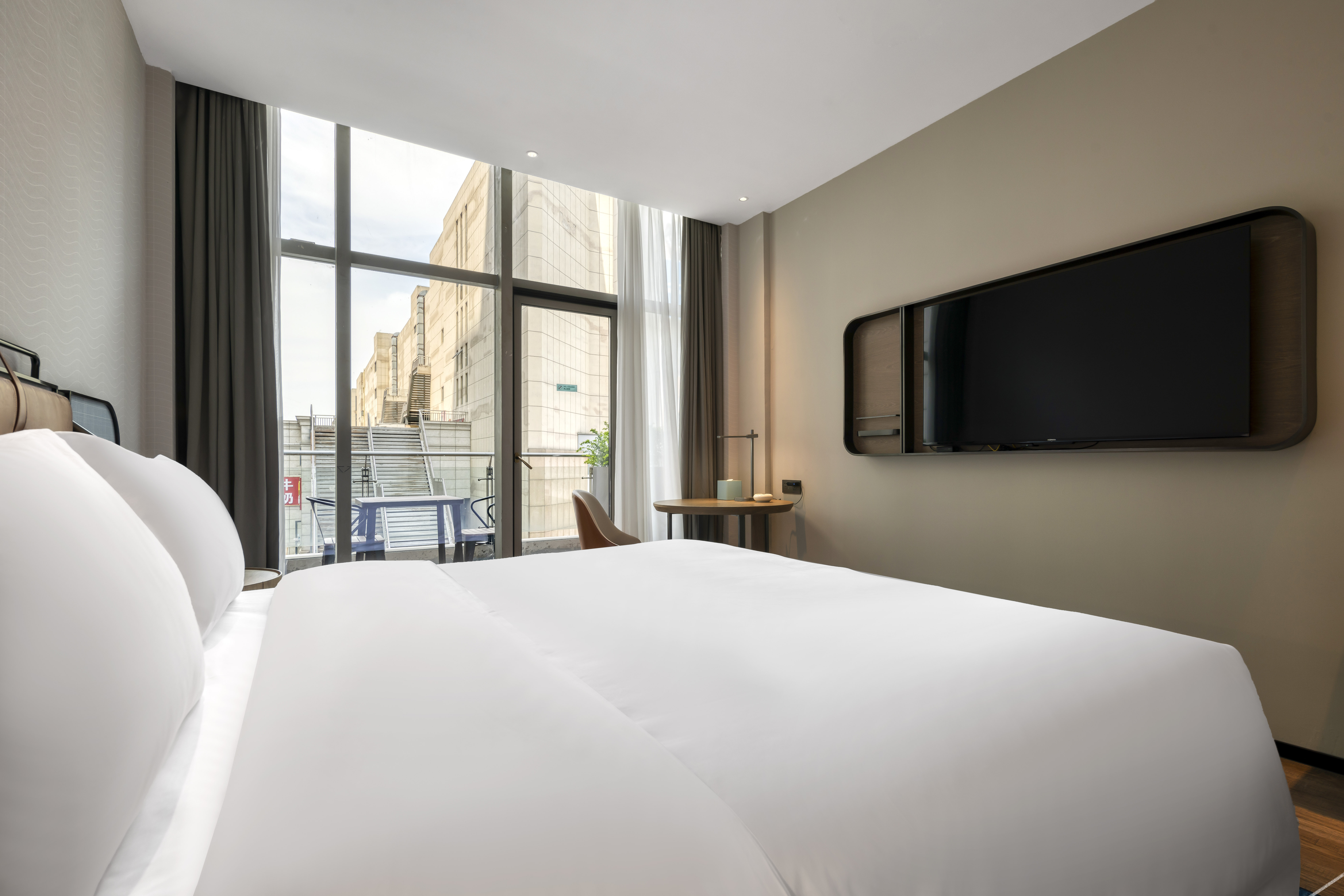 Home Inn Cloud (Yifeng Times Plaza, Xiangyu Avenue, Huainan) 3*