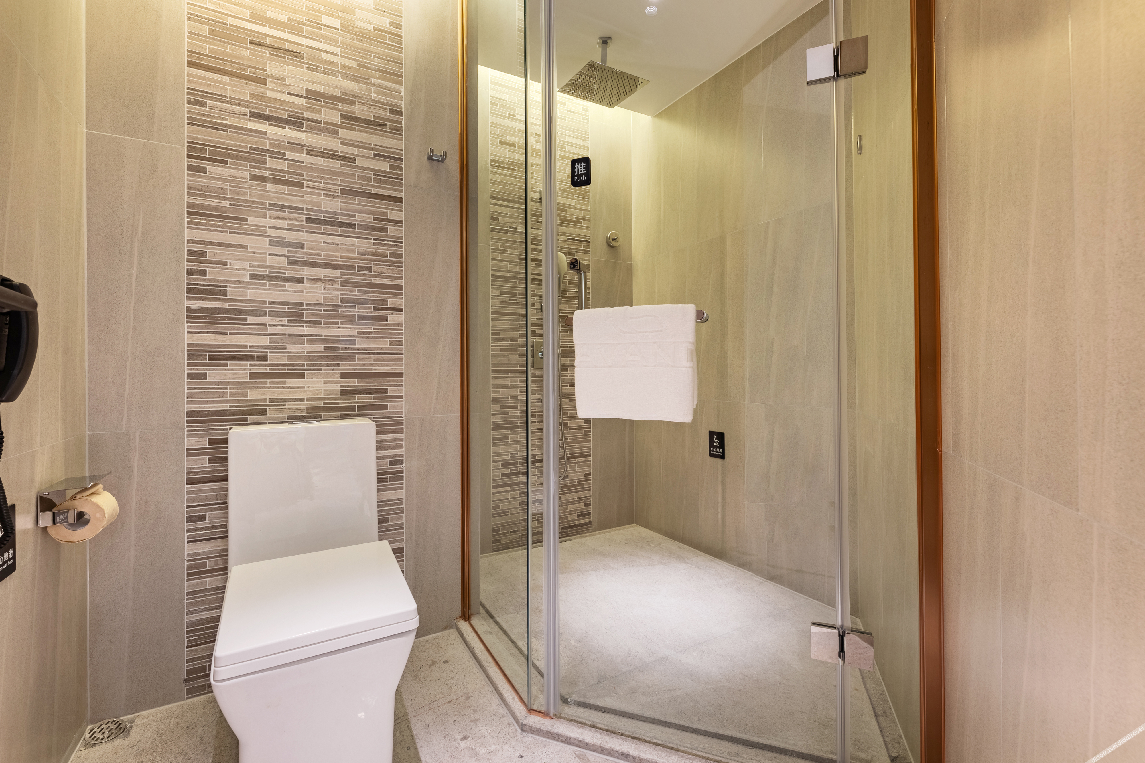 Lavande Hotel (Beihai Hepu High-speed Railway Station Haisi Shougang Branch) 3*