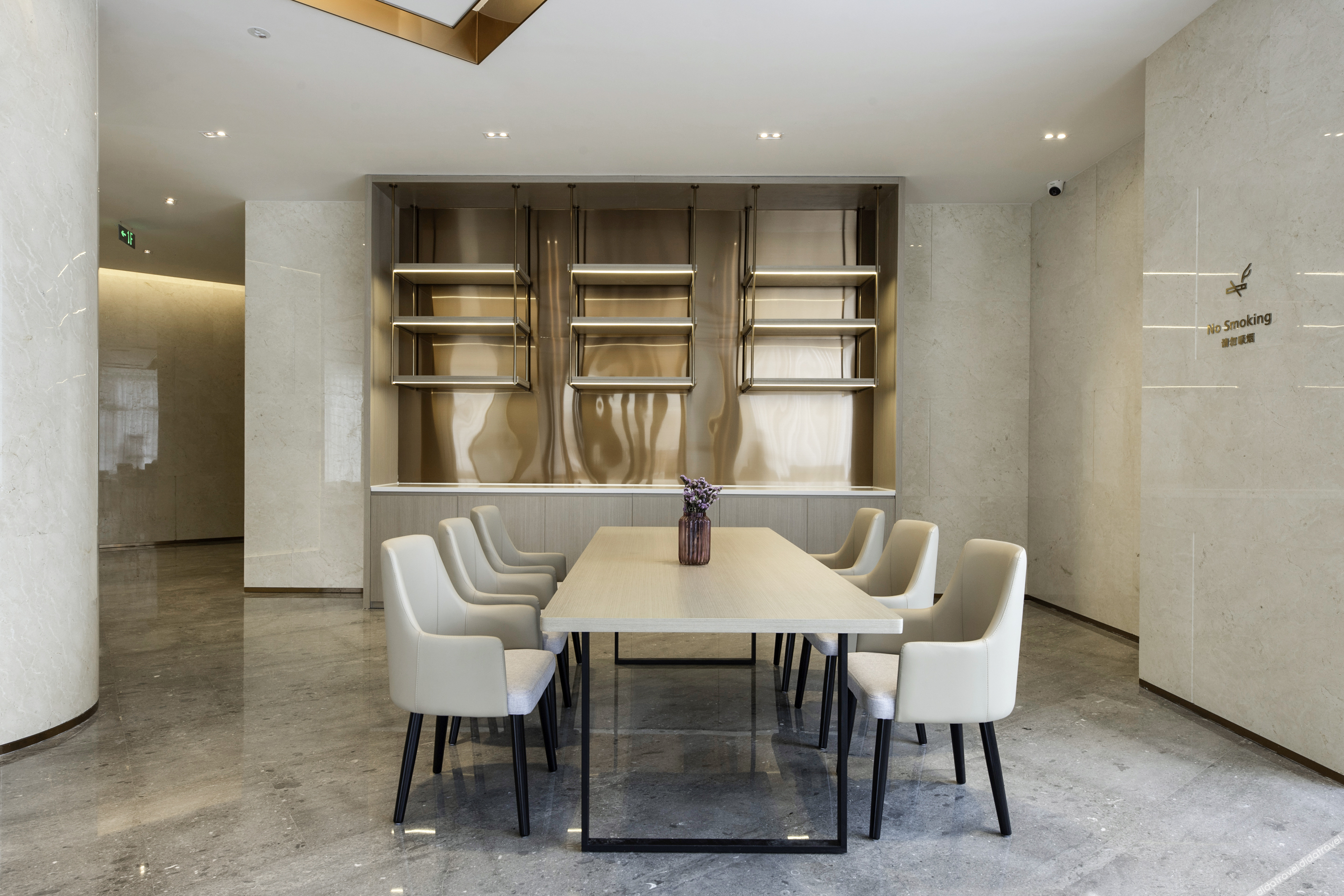 Lavande Hotel (Beihai Hepu High-speed Railway Station Haisi Shougang Branch) 3*