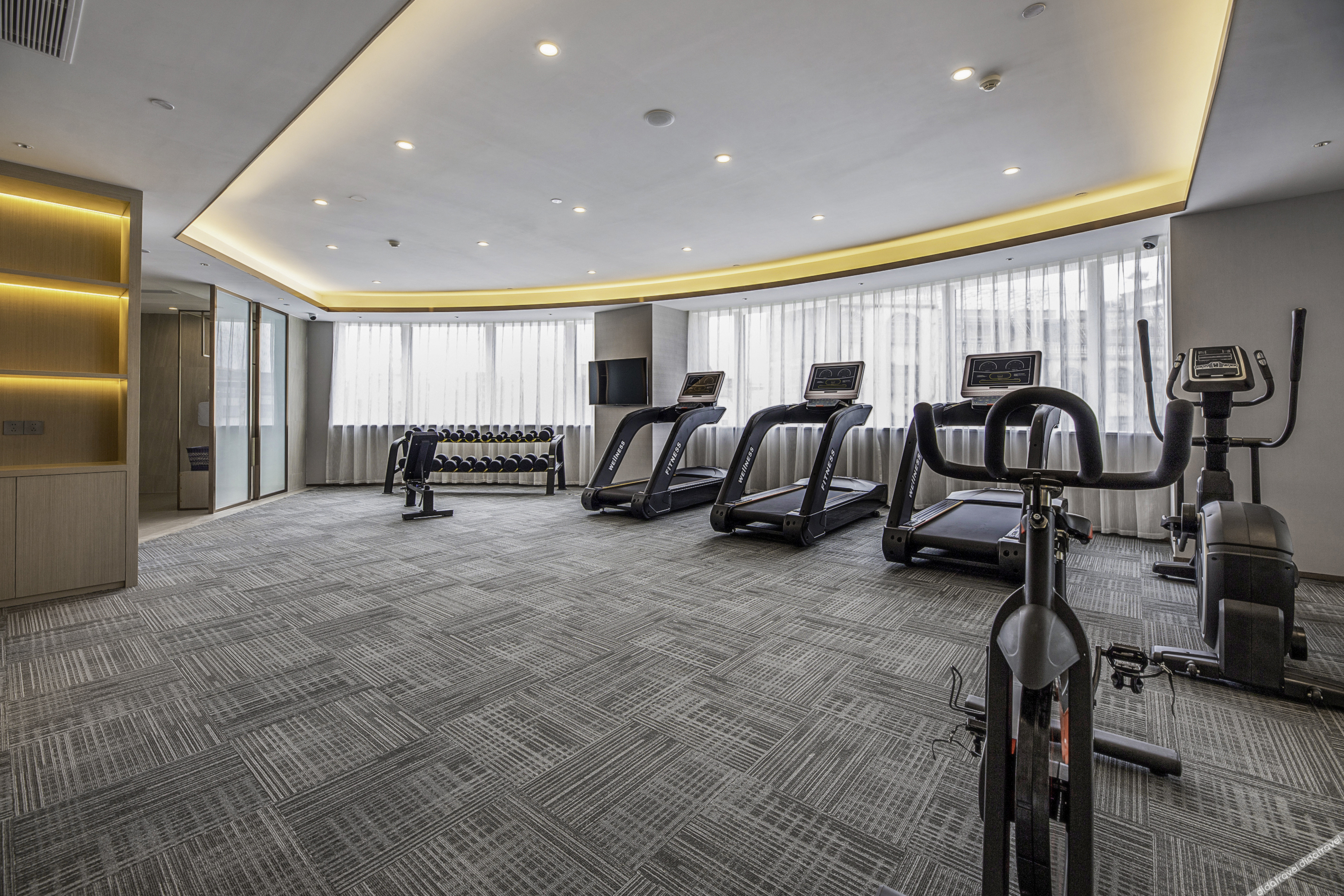 Lavande Hotel (Beihai Hepu High-speed Railway Station Haisi Shougang Branch) 3*