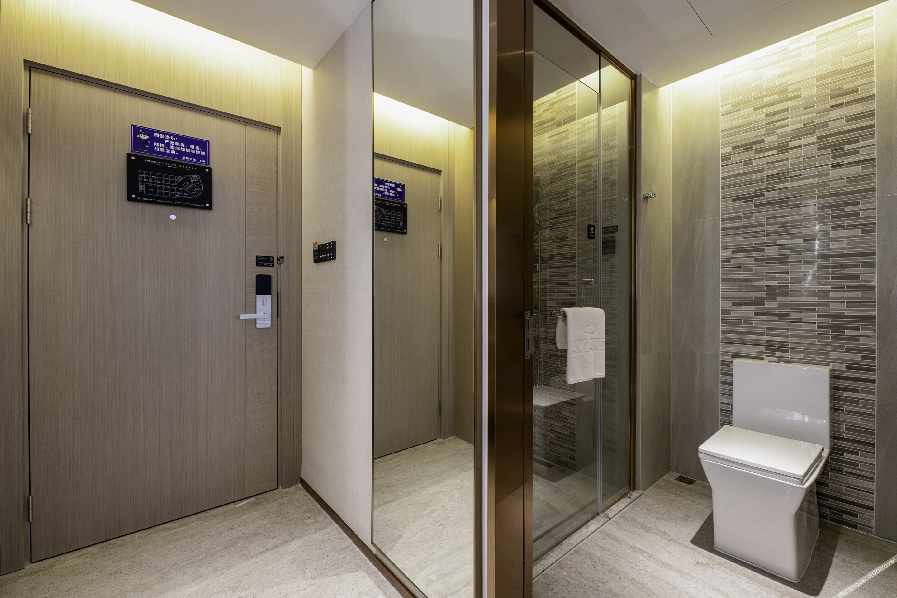 Lavande Hotel (Beihai Hepu High-speed Railway Station Haisi Shougang Branch) 3*