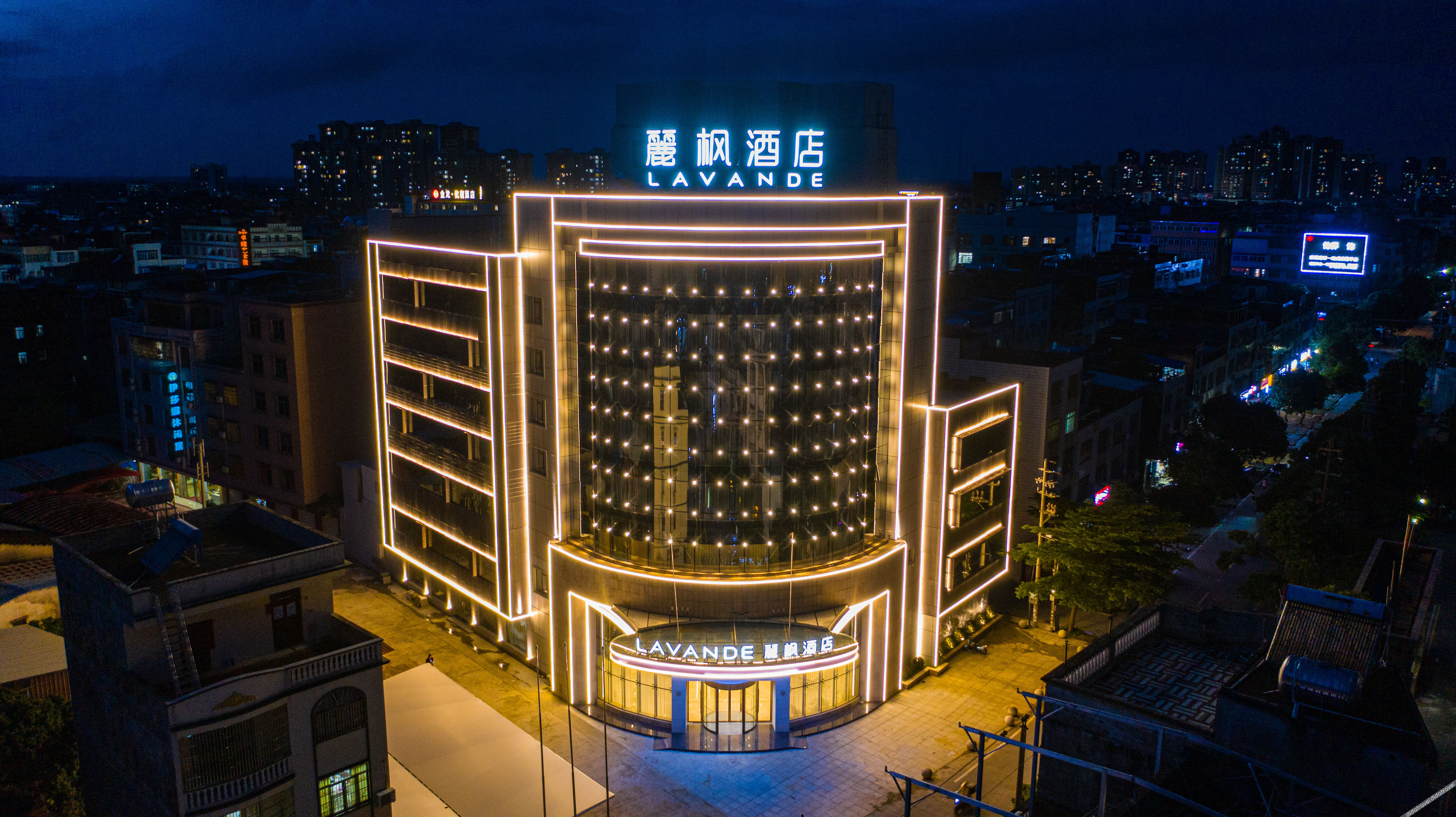 Lavande Hotel (Beihai Hepu High-speed Railway Station Haisi Shougang Branch) 3*