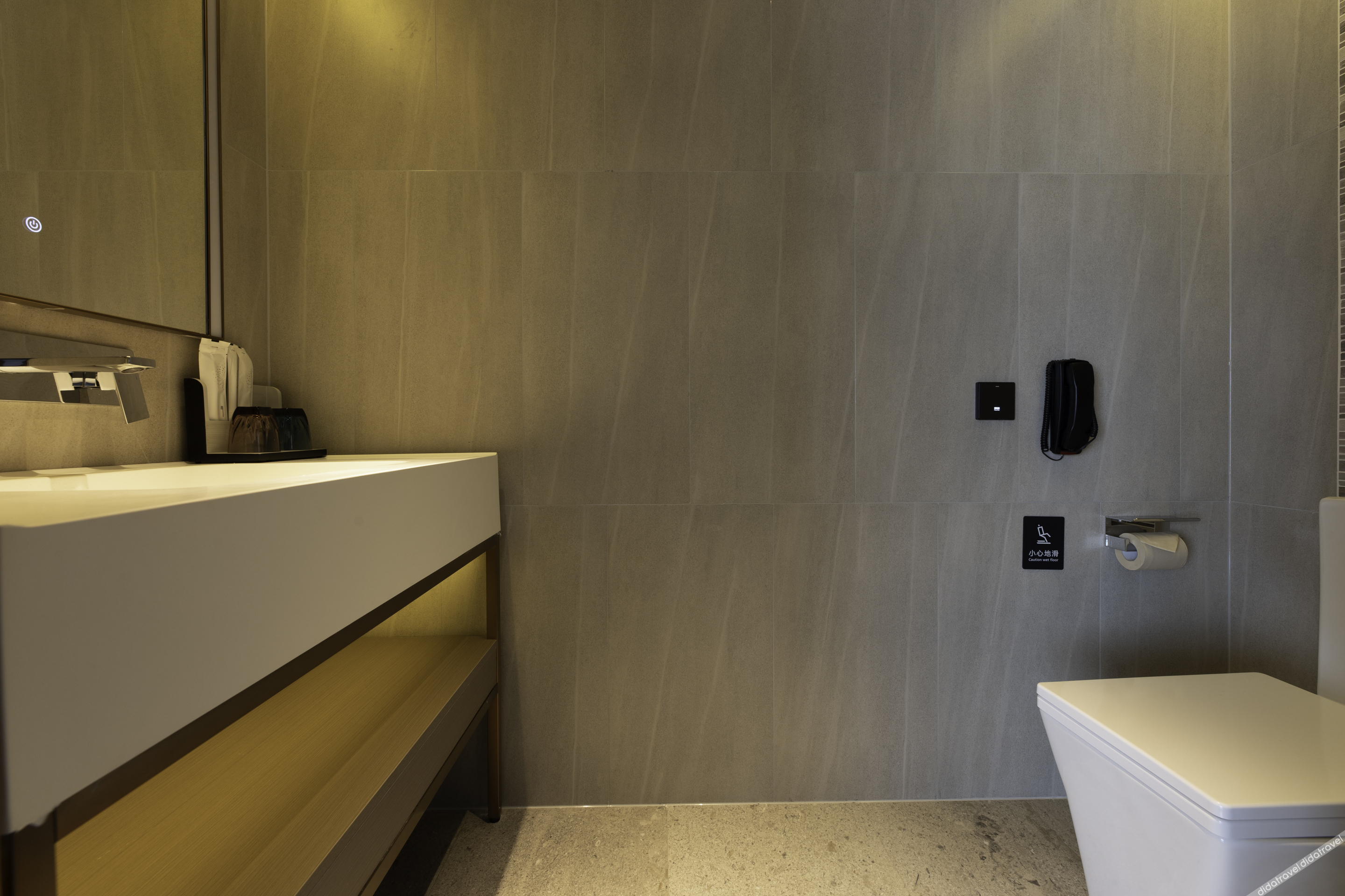 Lavande Hotel (Beihai Hepu High-speed Railway Station Haisi Shougang Branch) 3*