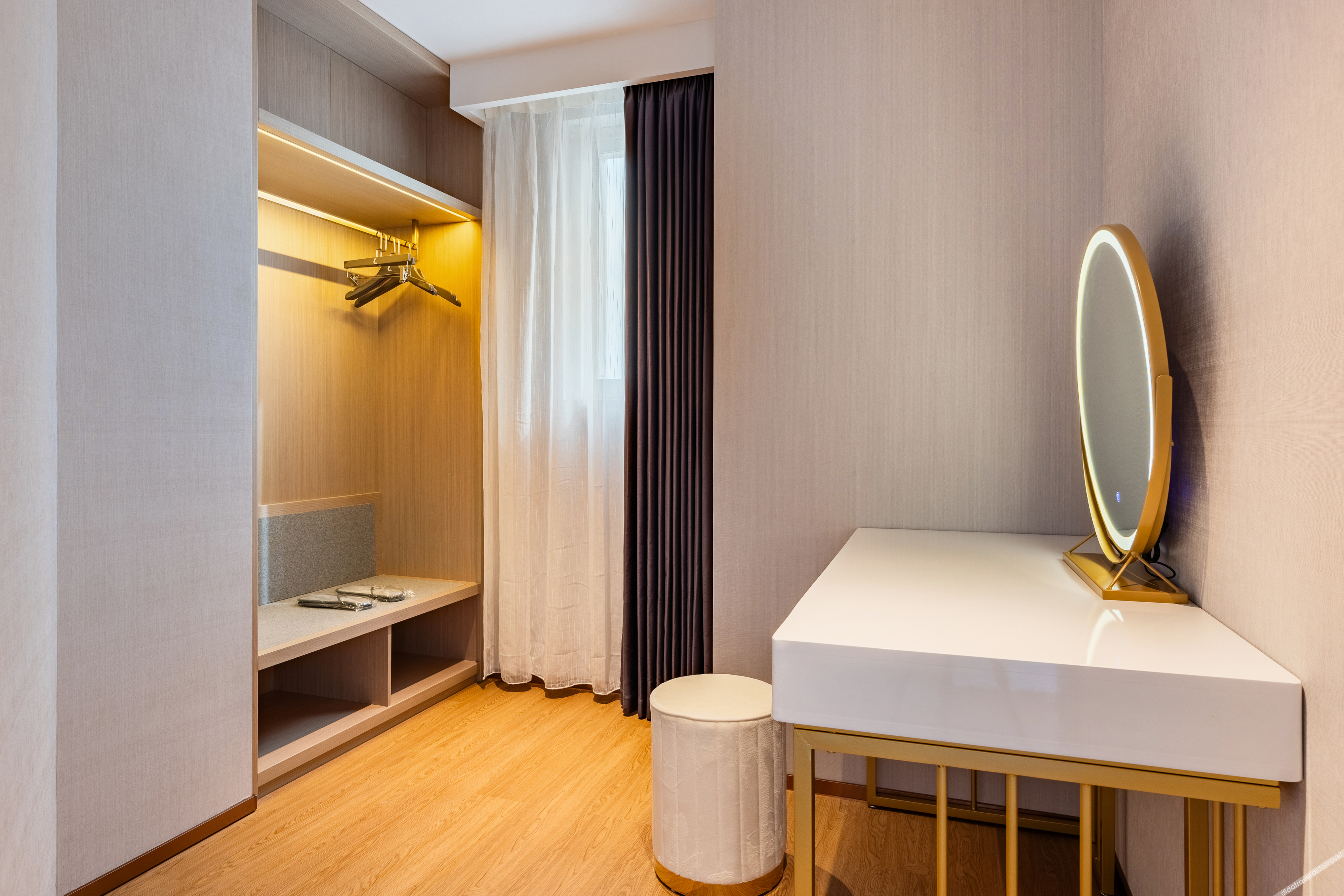 Lavande Hotel (Beihai Hepu High-speed Railway Station Haisi Shougang Branch) 3*