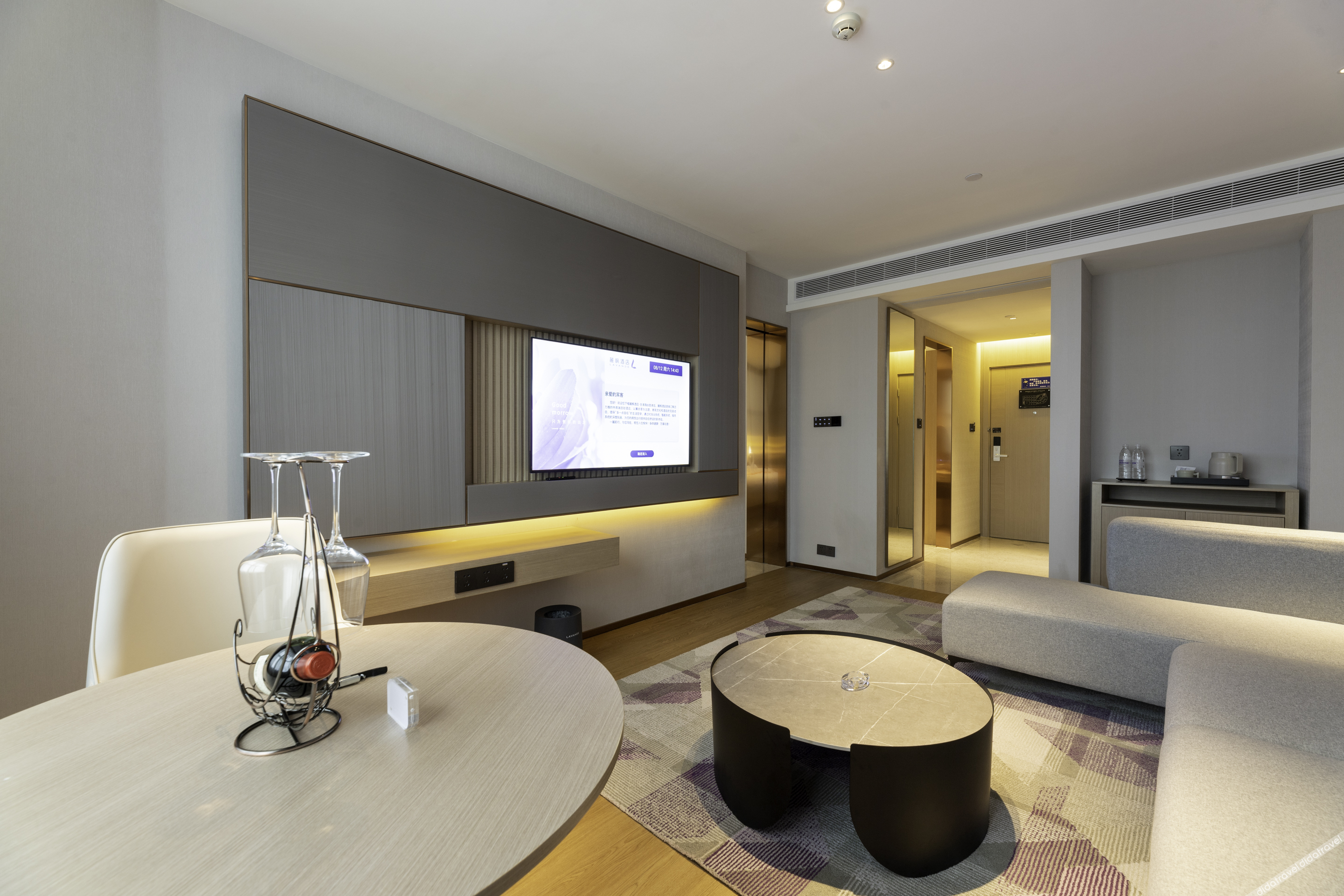 Lavande Hotel (Beihai Hepu High-speed Railway Station Haisi Shougang Branch) 3*