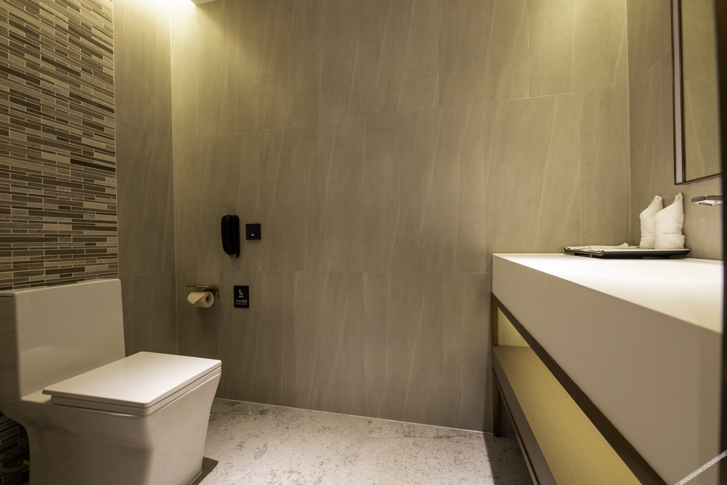 Lavande Hotel (Beihai Hepu High-speed Railway Station Haisi Shougang Branch) 3*