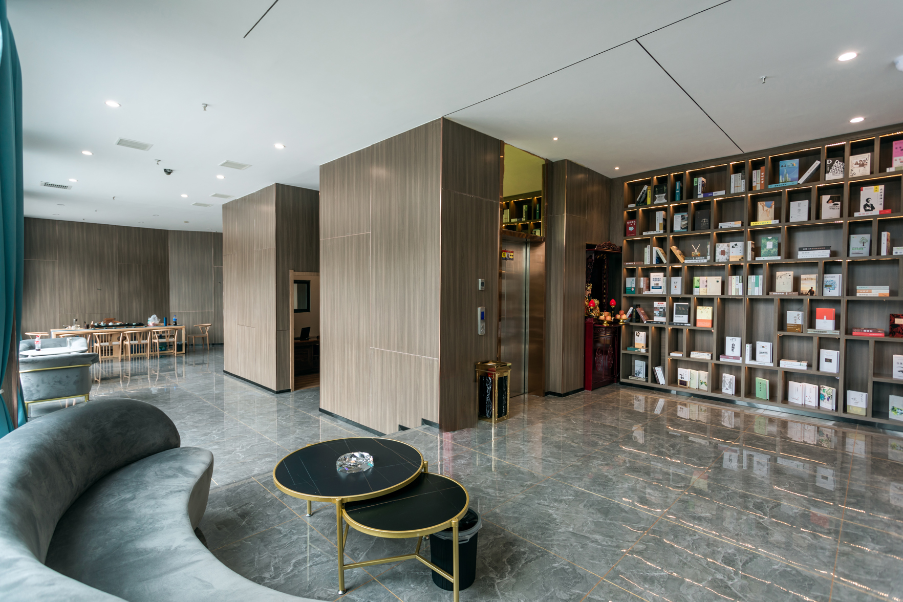 Chaoman Hotel (Fenghuang Ancient Town Branch) 3*