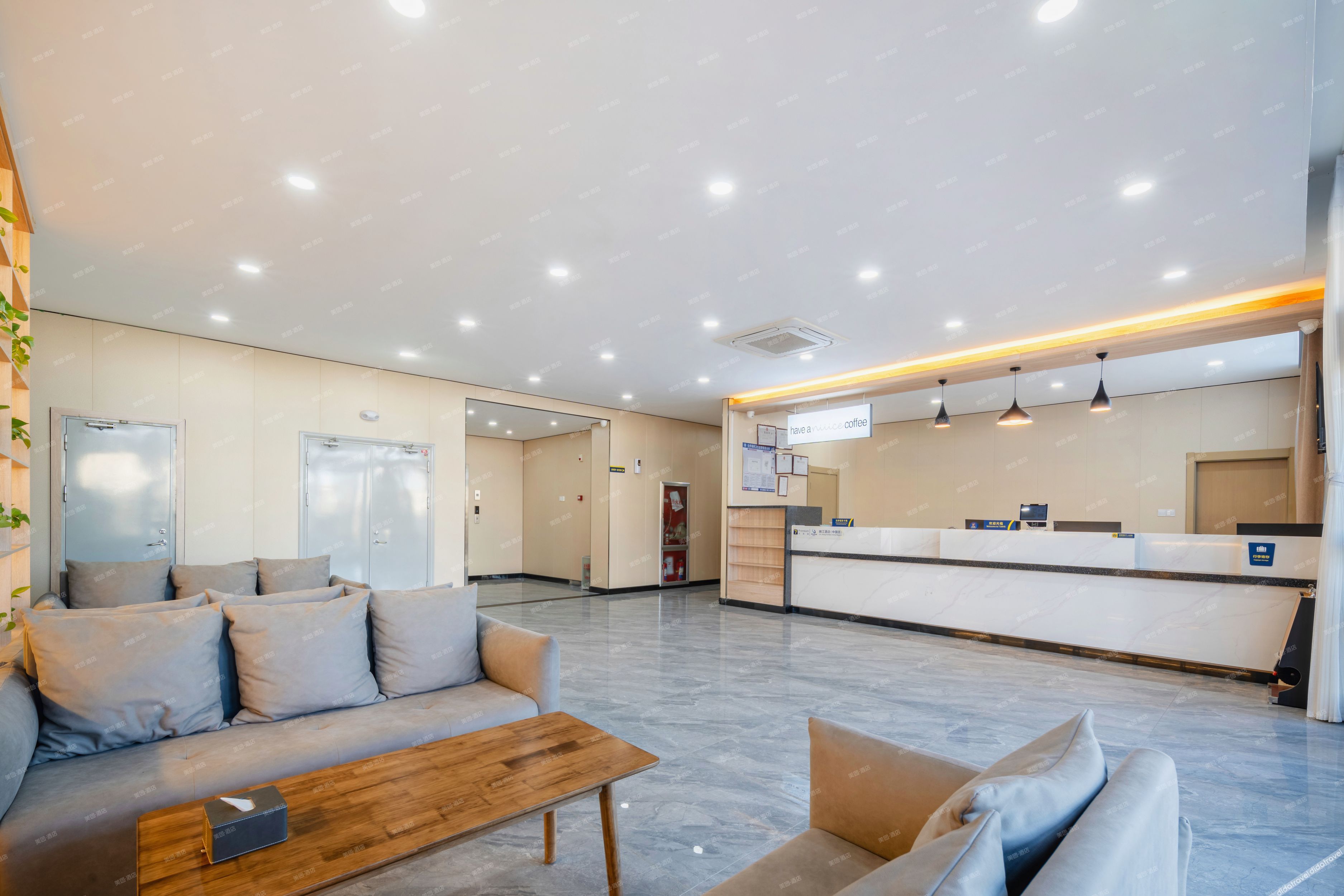7 Days Premium Hotel 2*