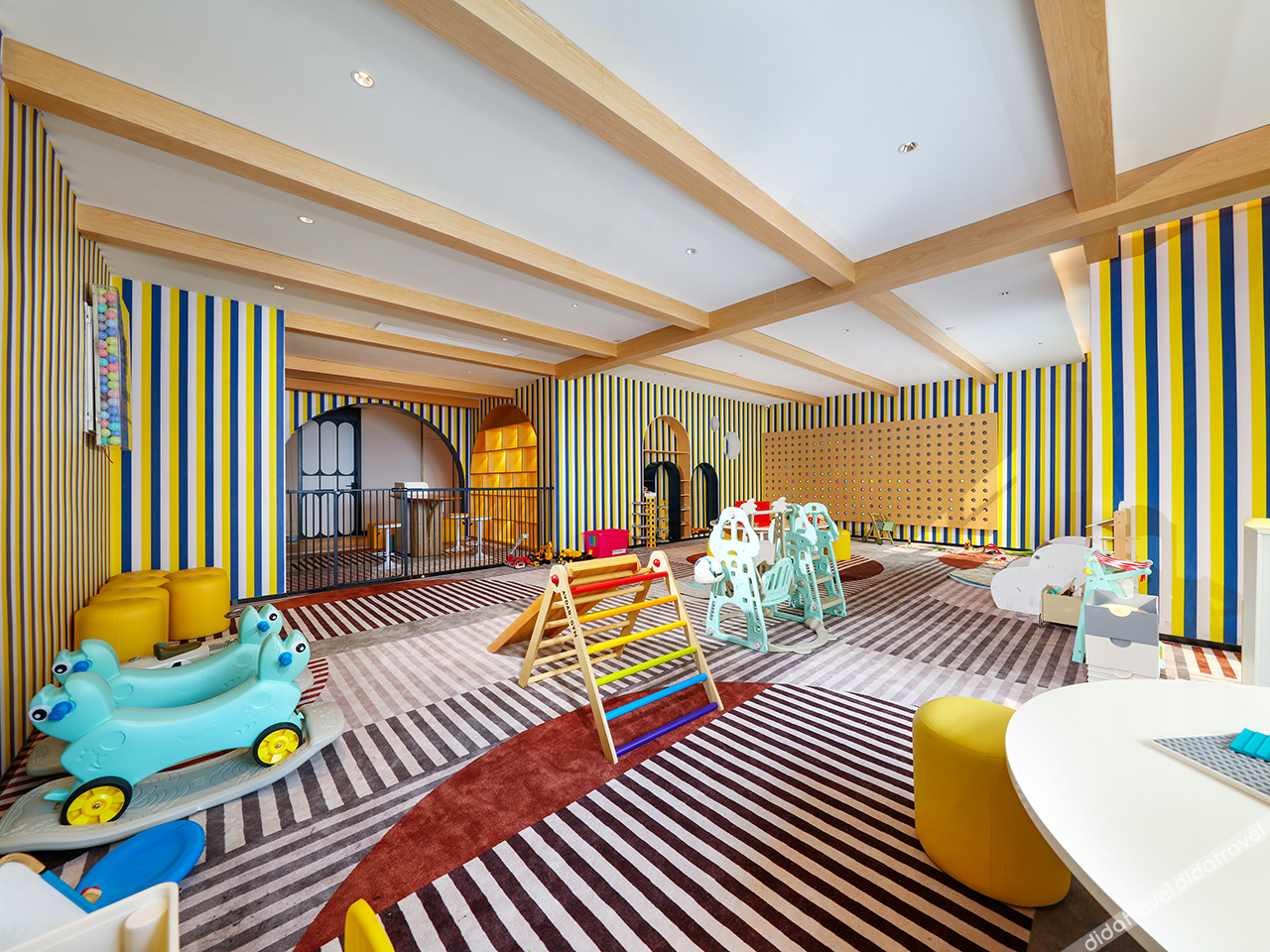 O.live Social Hotel (Zhangzhou Changtai Kaiyue Square) 3*