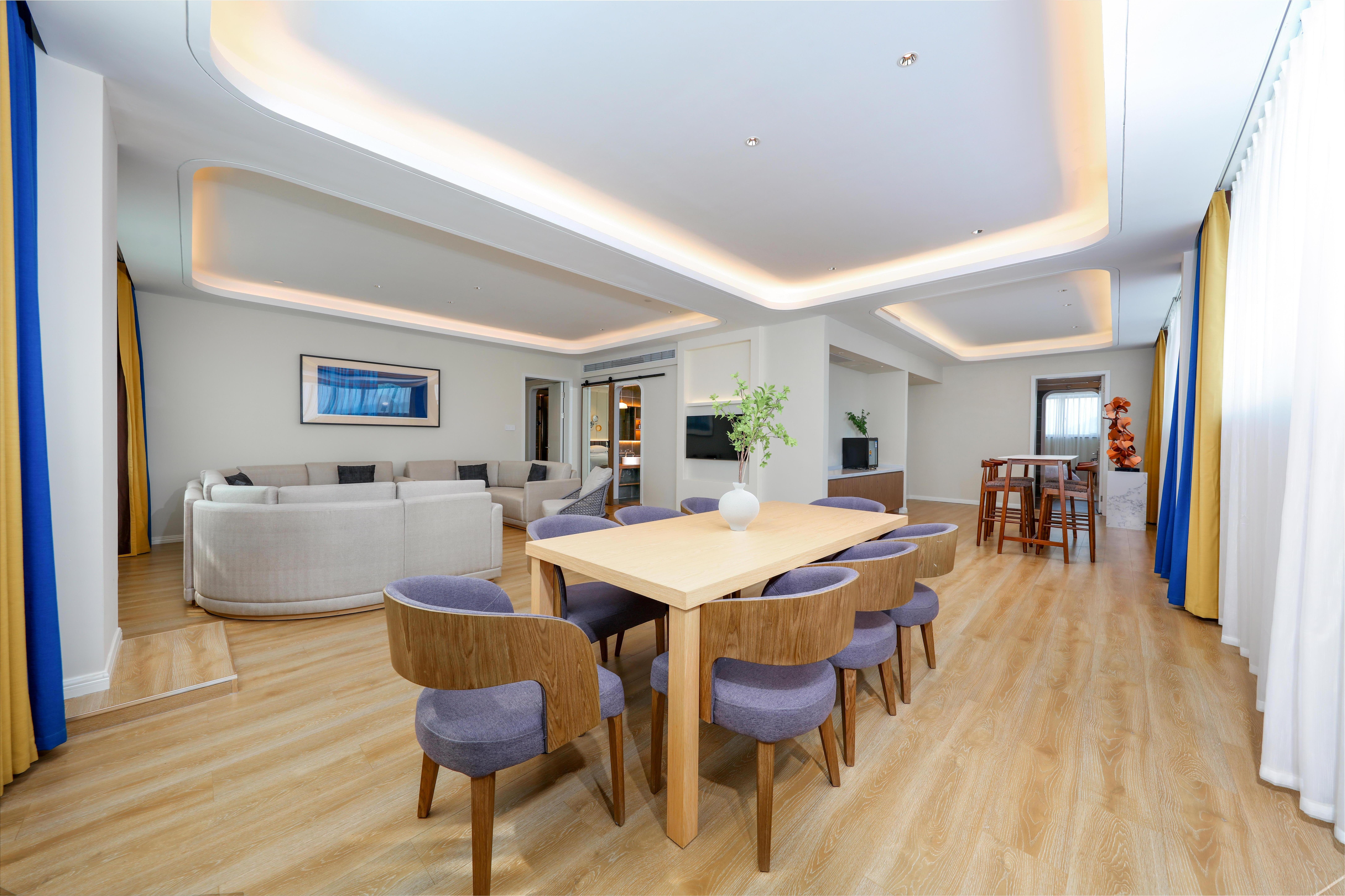 O.live Social Hotel (Zhangzhou Changtai Kaiyue Square) 3*