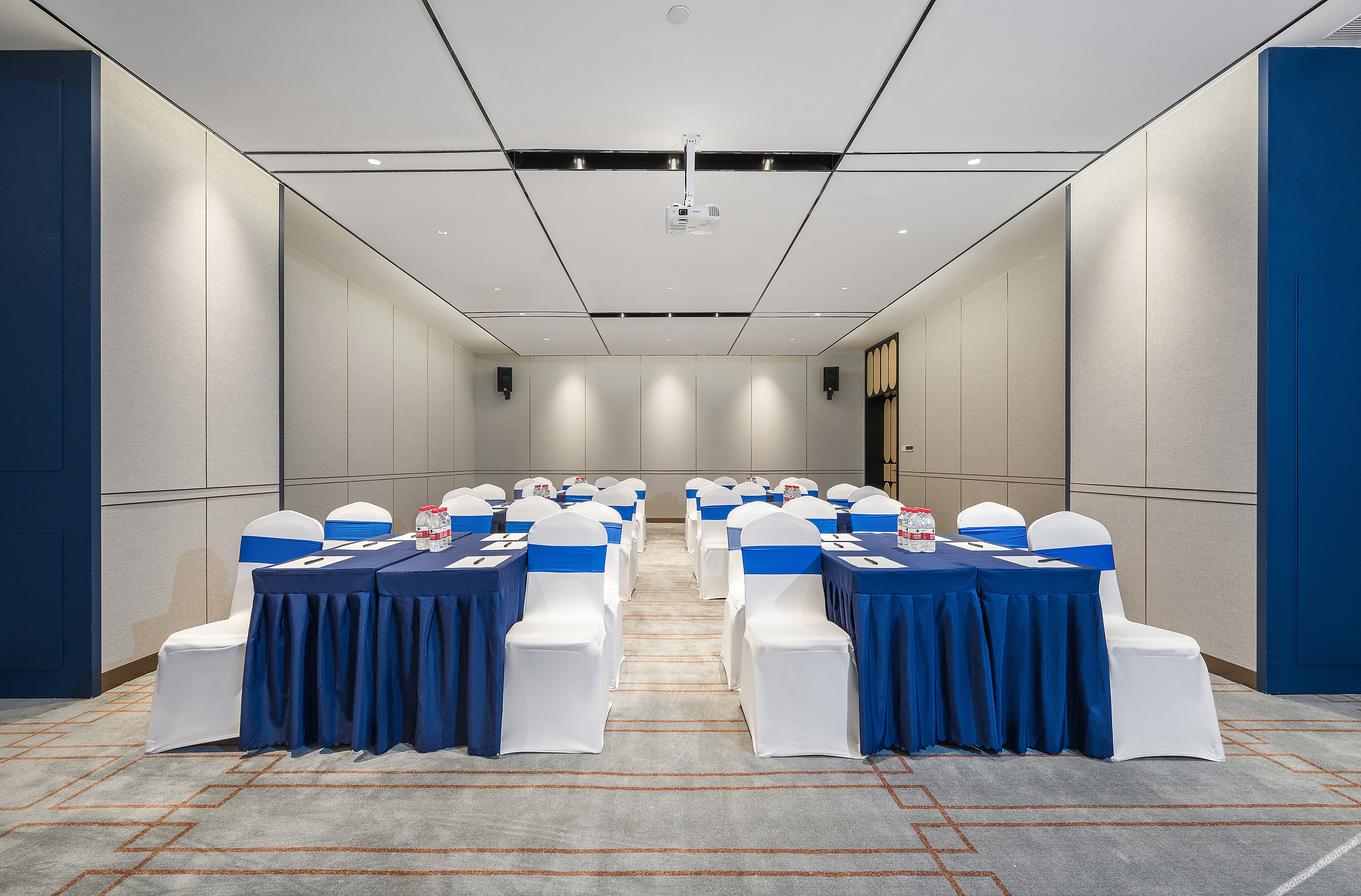 O.live Social Hotel (Zhangzhou Changtai Kaiyue Square) 3*