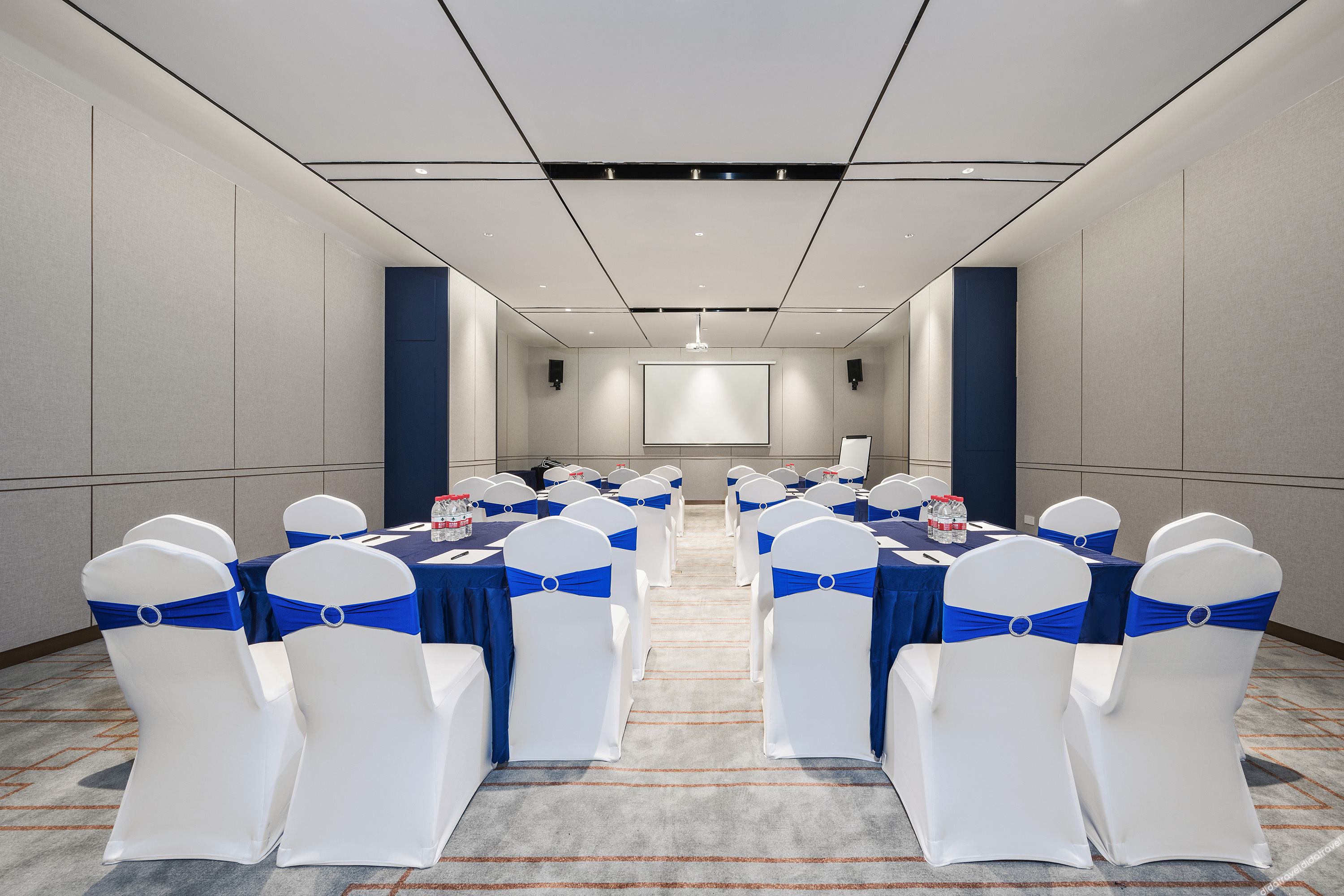 O.live Social Hotel (Zhangzhou Changtai Kaiyue Square) 3*