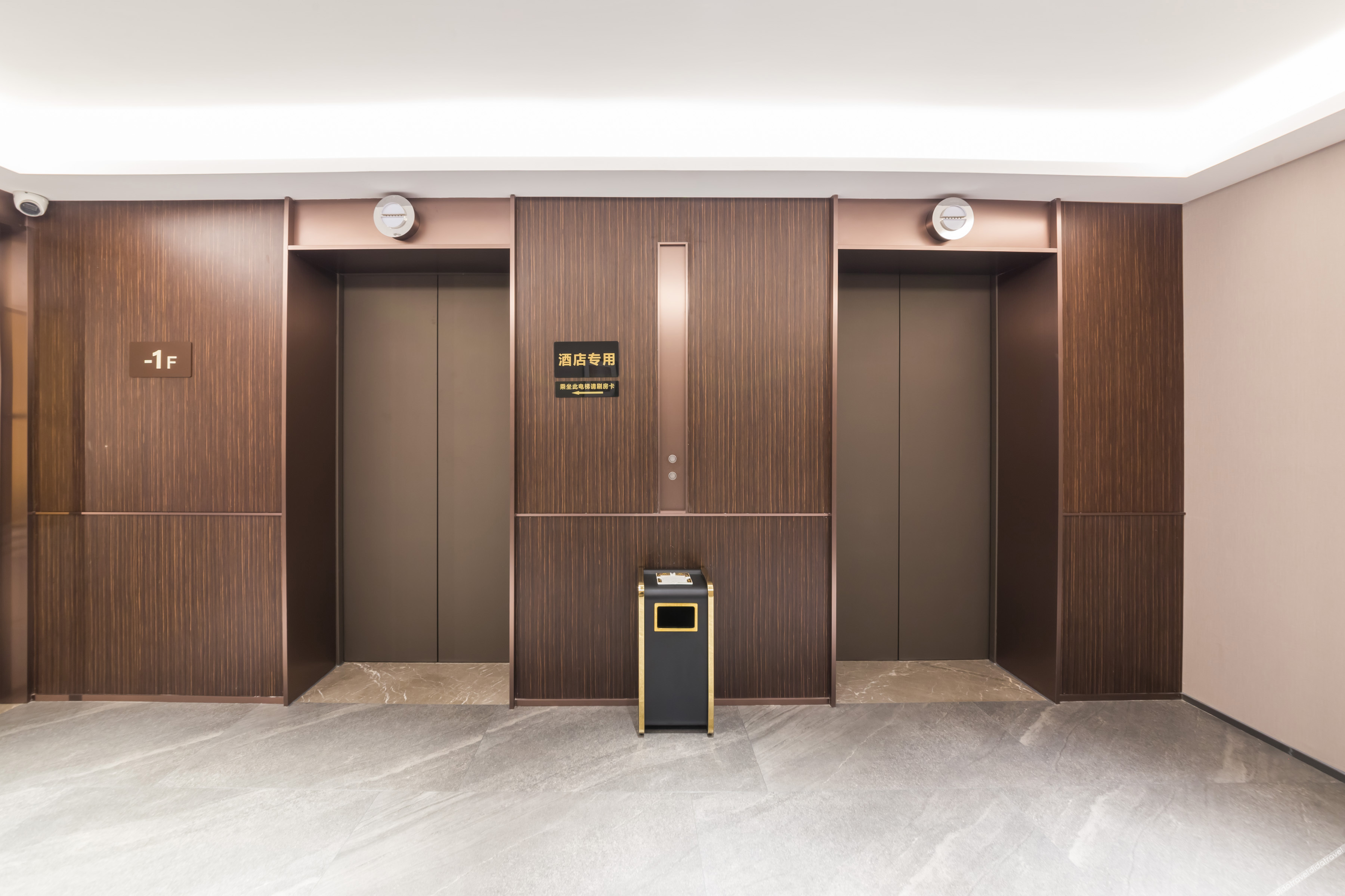 Homeinn Plus Hotel (Chongqing Olympic Sports Center Square Yuanjiagang Subway Station) 3*