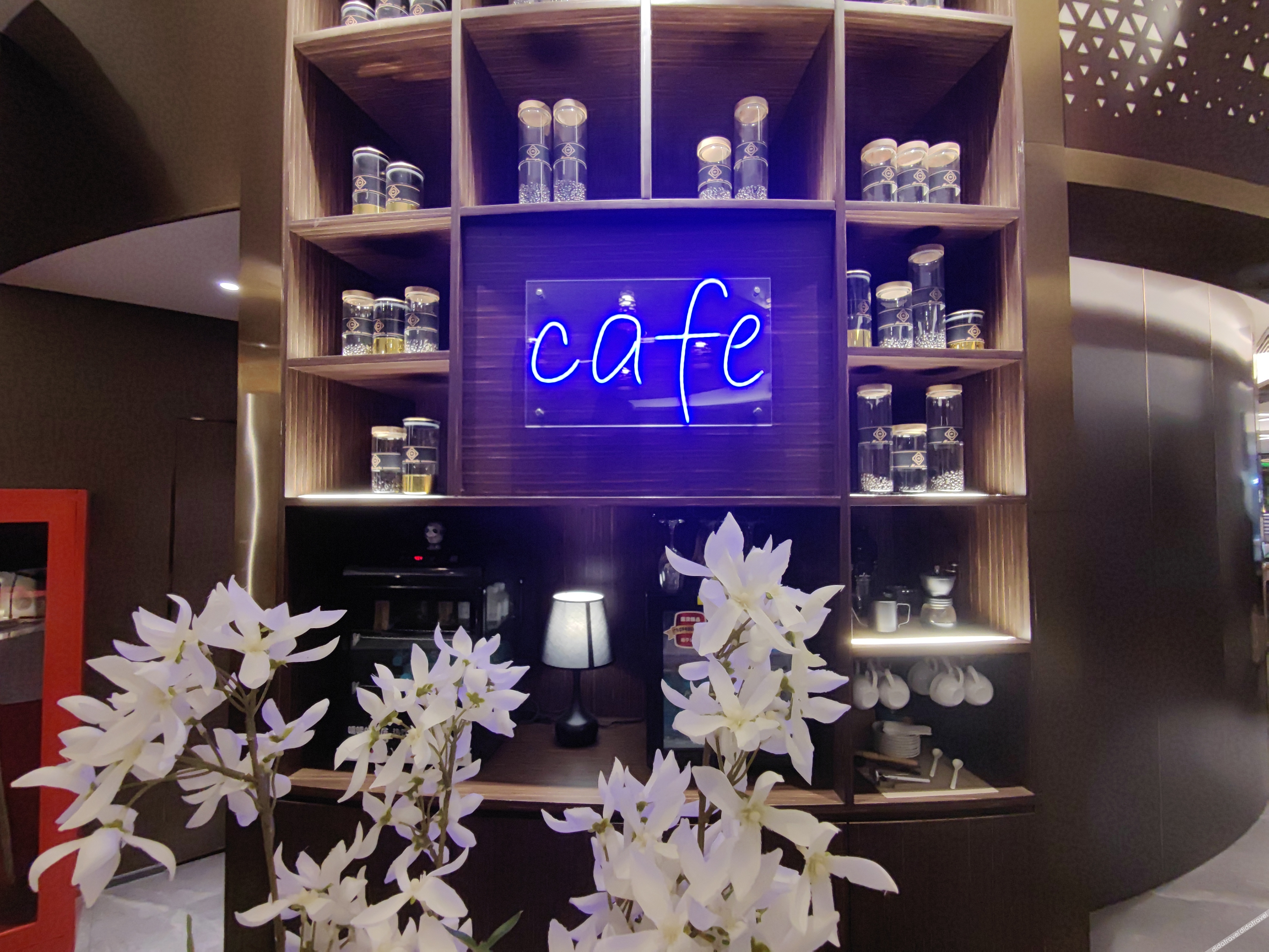 Homeinn Plus Hotel (Chongqing Olympic Sports Center Square Yuanjiagang Subway Station) 3*