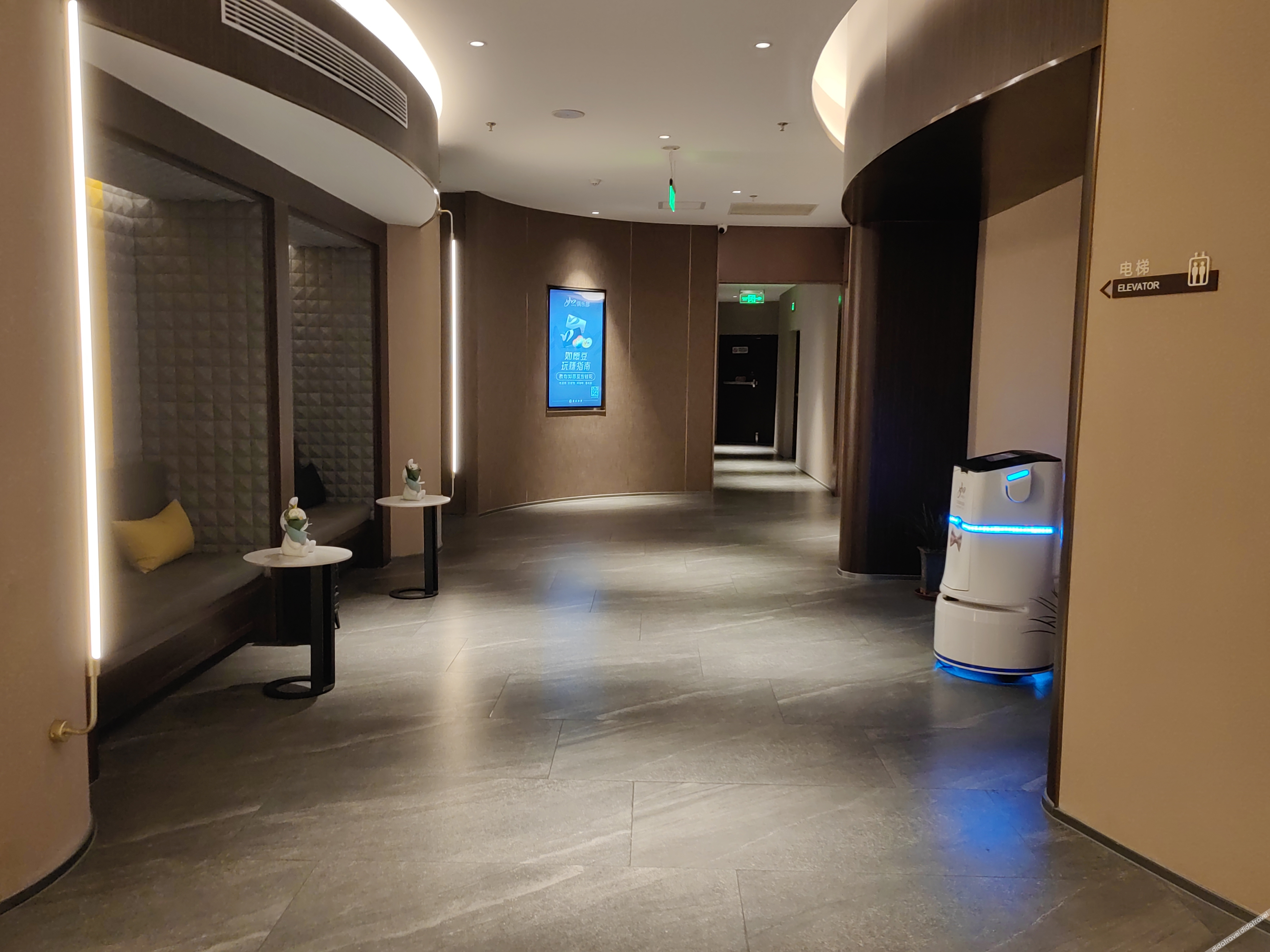 Homeinn Plus Hotel (Chongqing Olympic Sports Center Square Yuanjiagang Subway Station) 3*