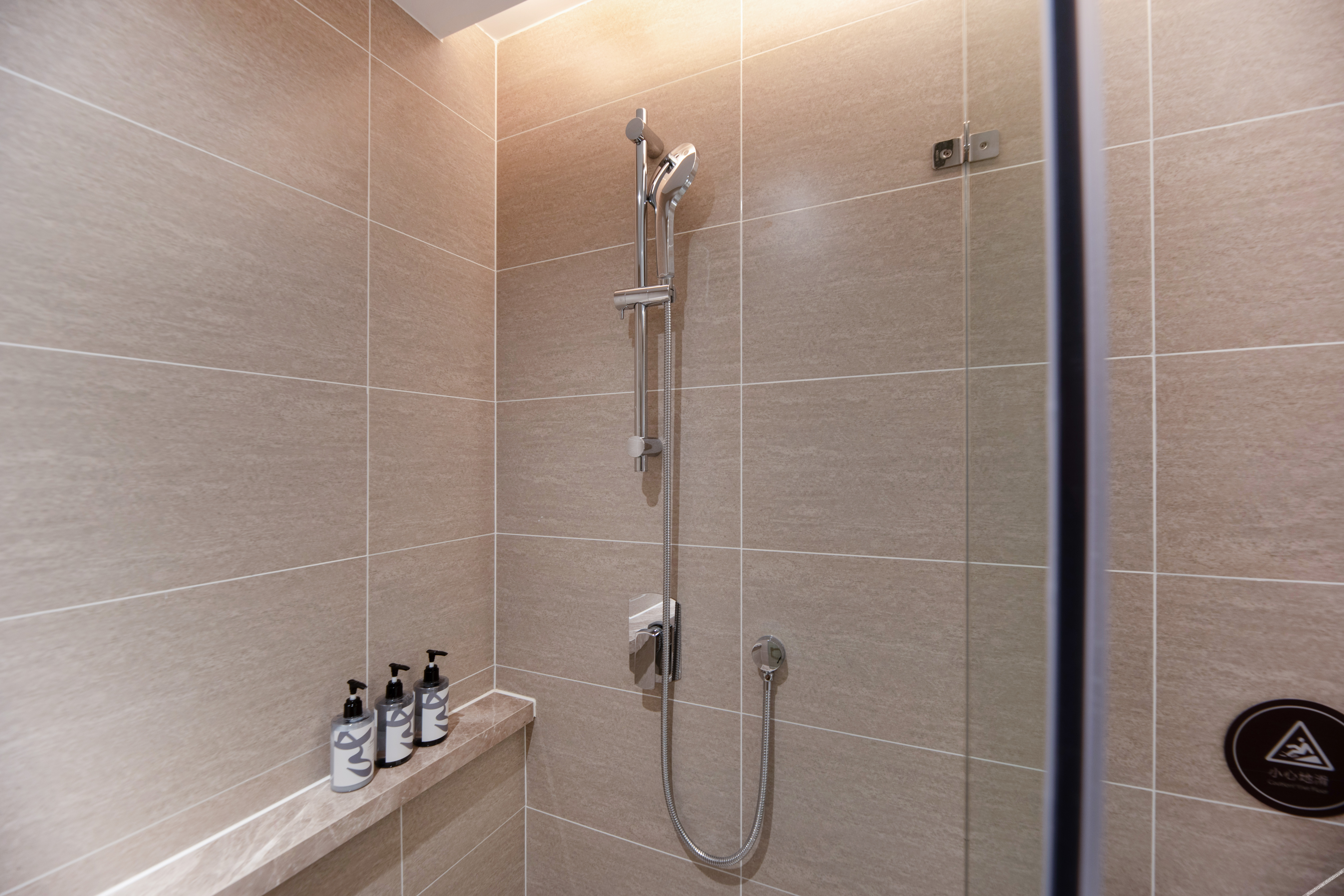 Homeinn Plus Hotel (Kunshan Municipal Government) 3*