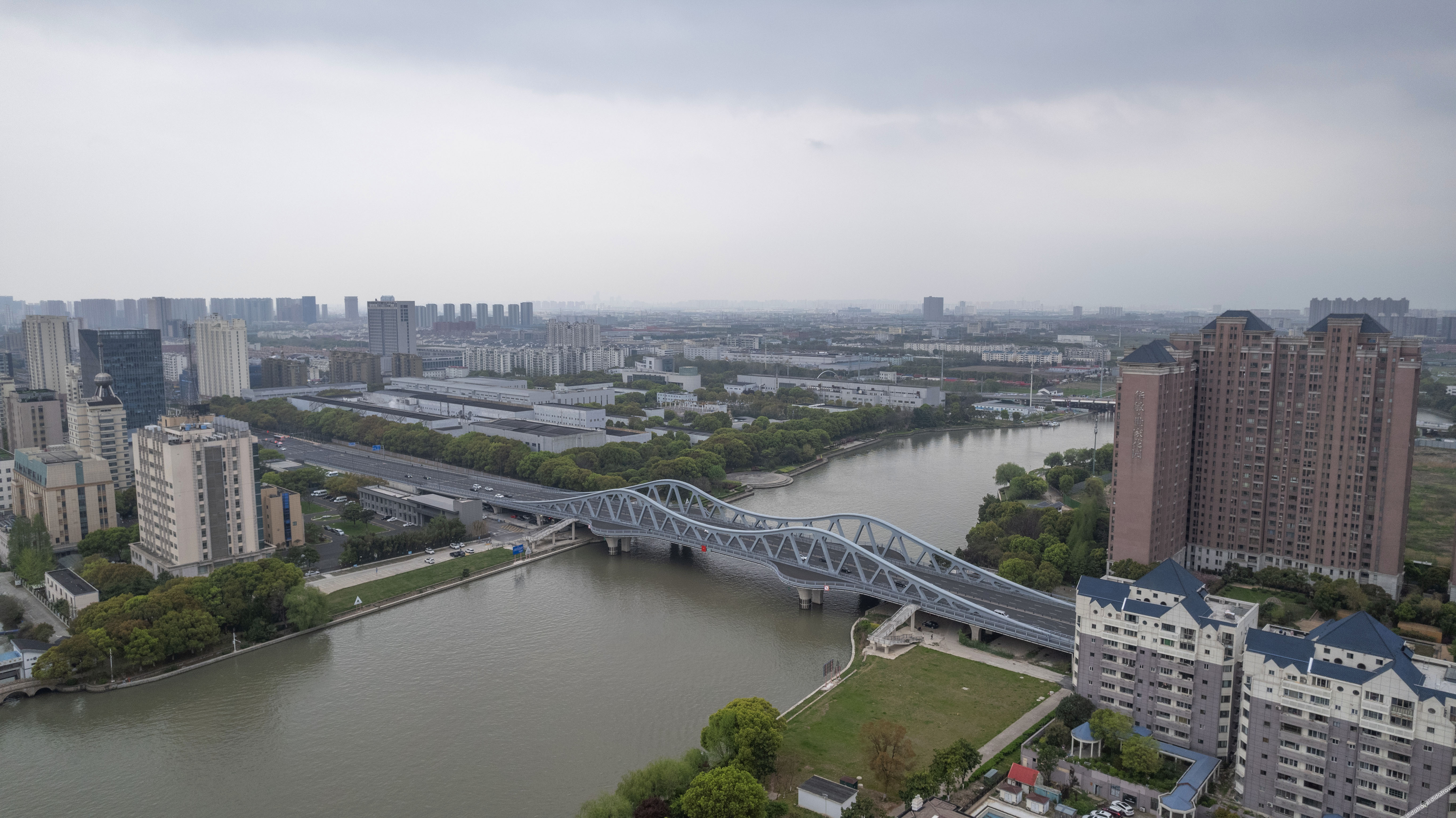 Homeinn Plus Hotel (Kunshan Municipal Government) 3*