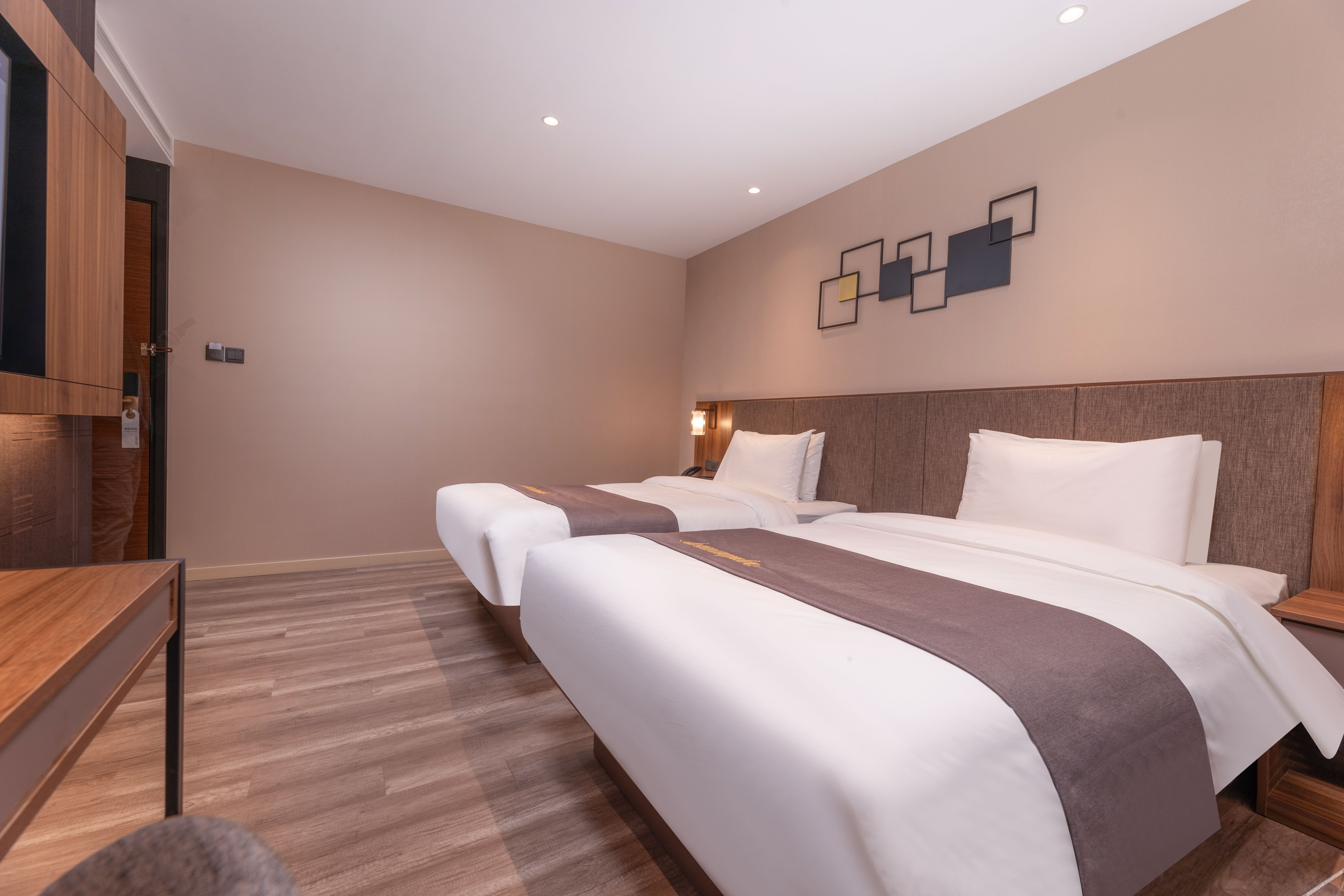 Homeinn Plus Hotel (Kunshan Municipal Government) 3*