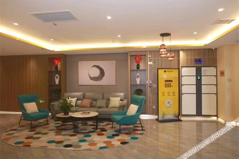 Home Inn Bai Yun Hotel (Qinhuangdao Lulong Hongyi International City Branch) 3*