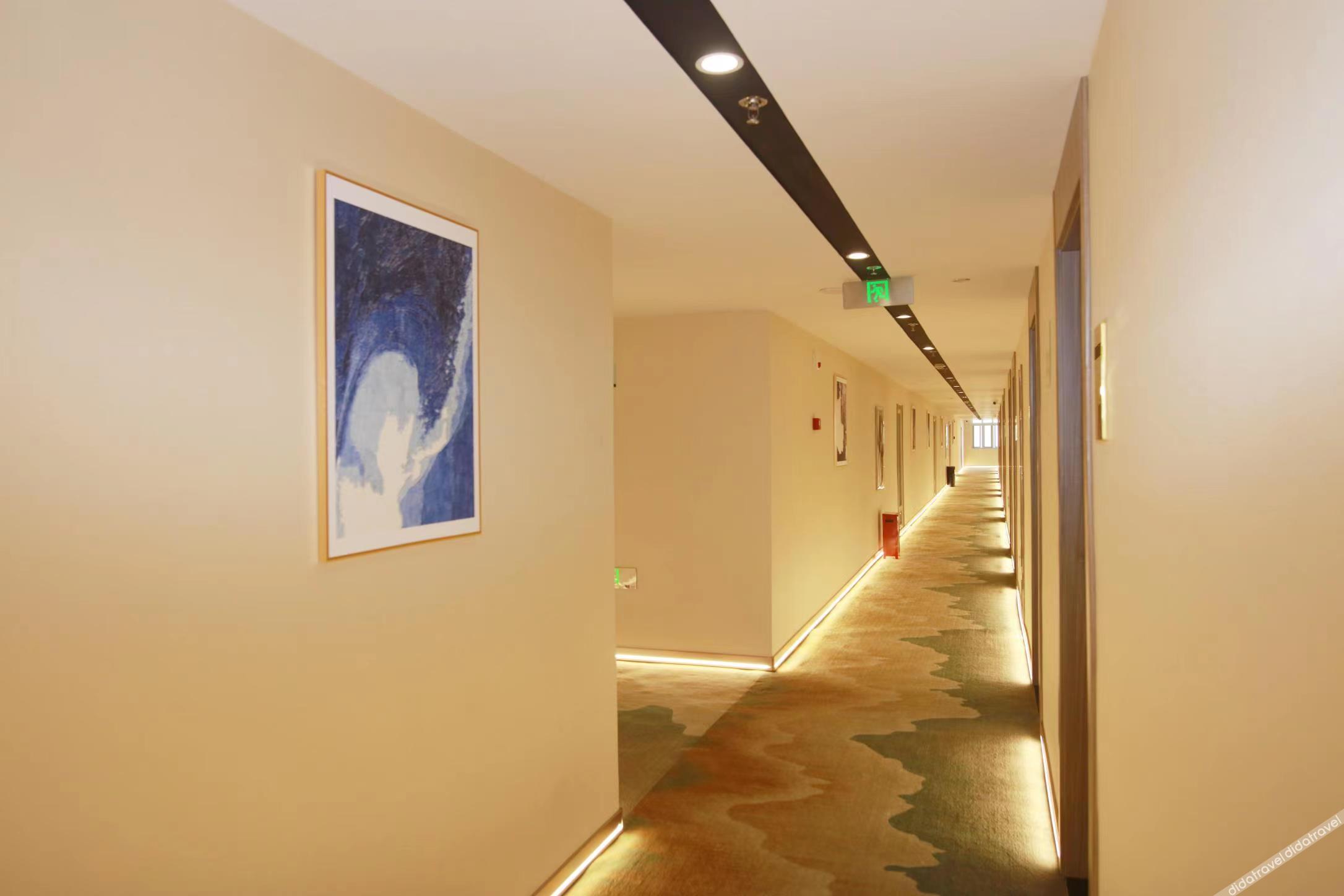 Home Inn Bai Yun Hotel (Qinhuangdao Lulong Hongyi International City Branch) 3*
