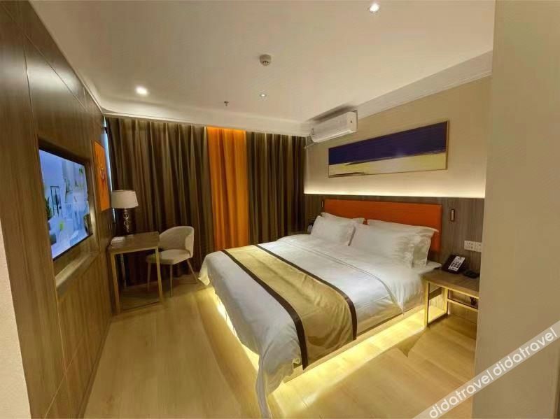 Home Inn Bai Yun Hotel (Qinhuangdao Lulong Hongyi International City Branch) 3*
