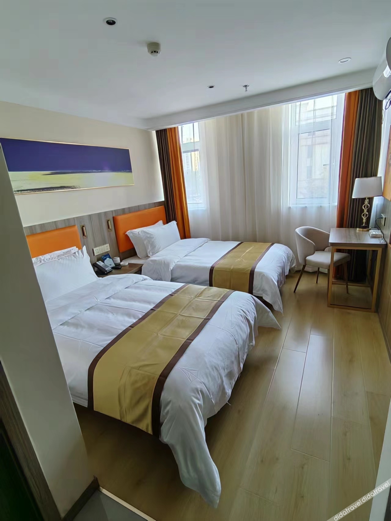 Home Inn Bai Yun Hotel (Qinhuangdao Lulong Hongyi International City Branch) 3*