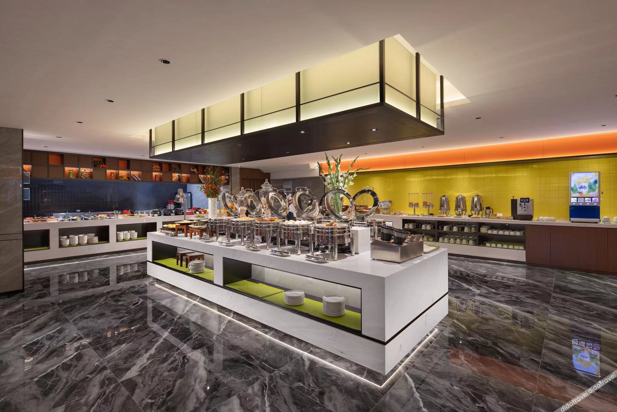 Hampton by Hilton Fengcheng 4*