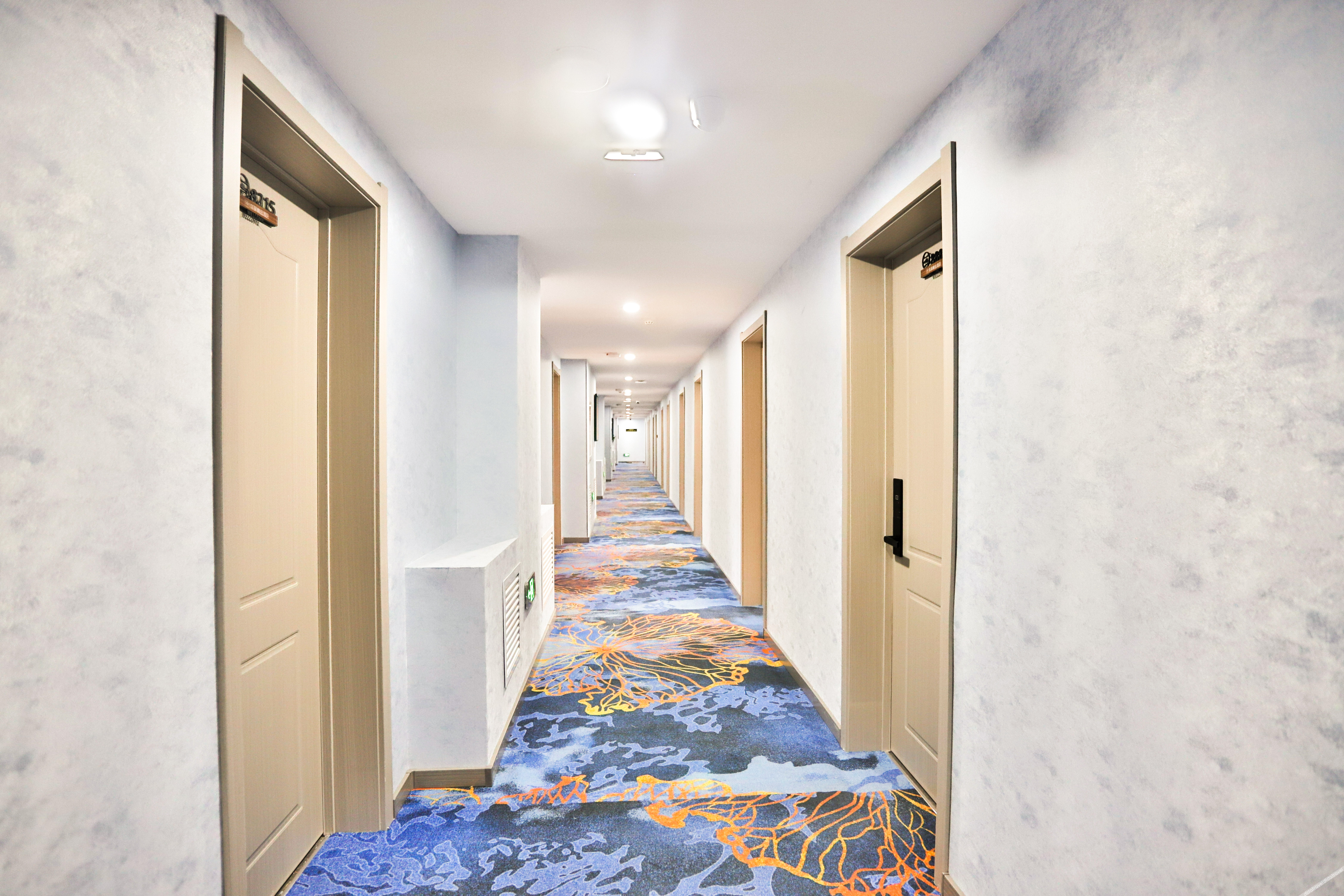 Home Inn Huaxuan Collection Hotel (Changchun Erdao Middle East Ruijia Branch) 2*