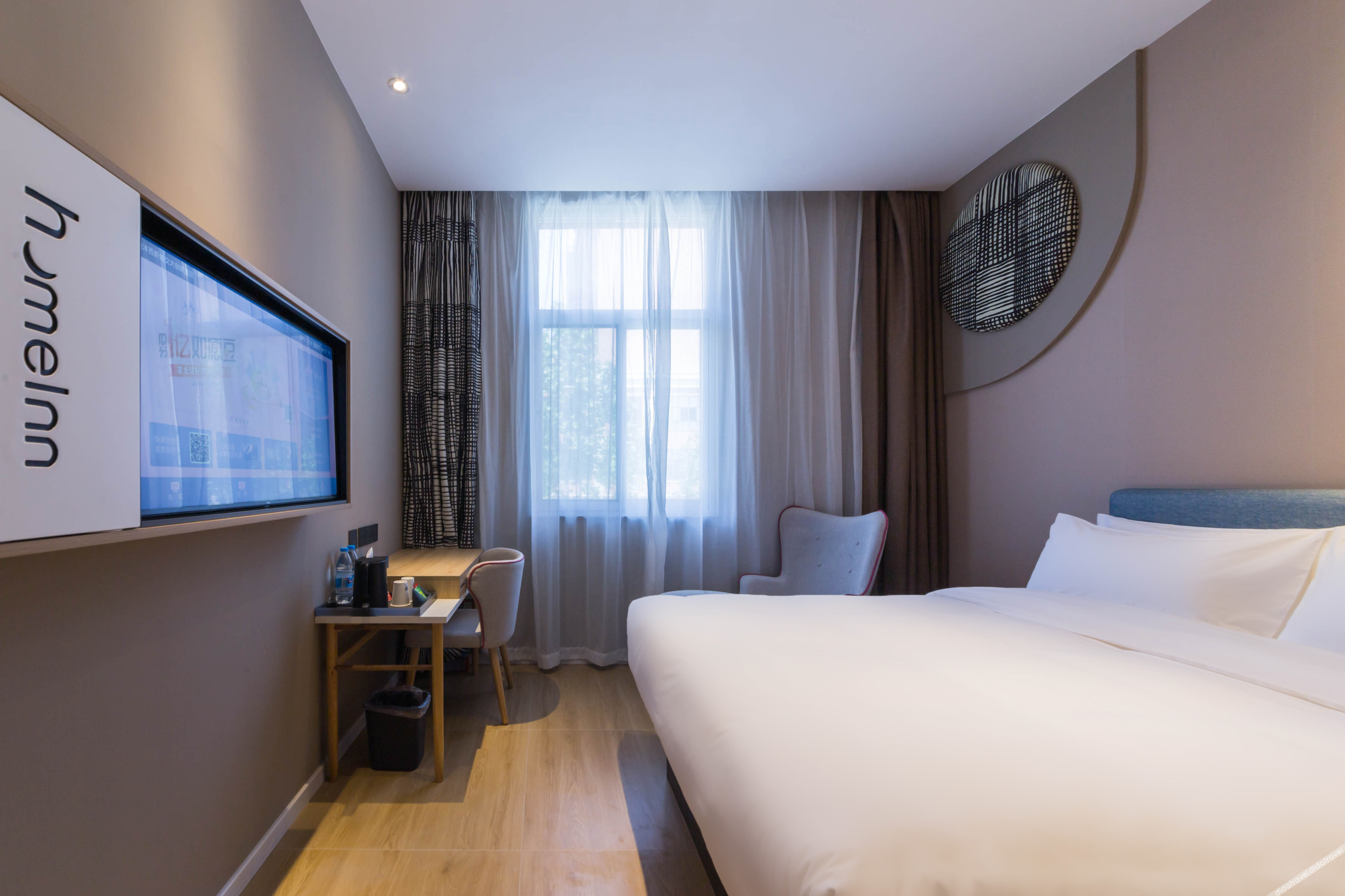 Ease Hotel (Fengxi New City Jiaoda Innovation Port) 2*