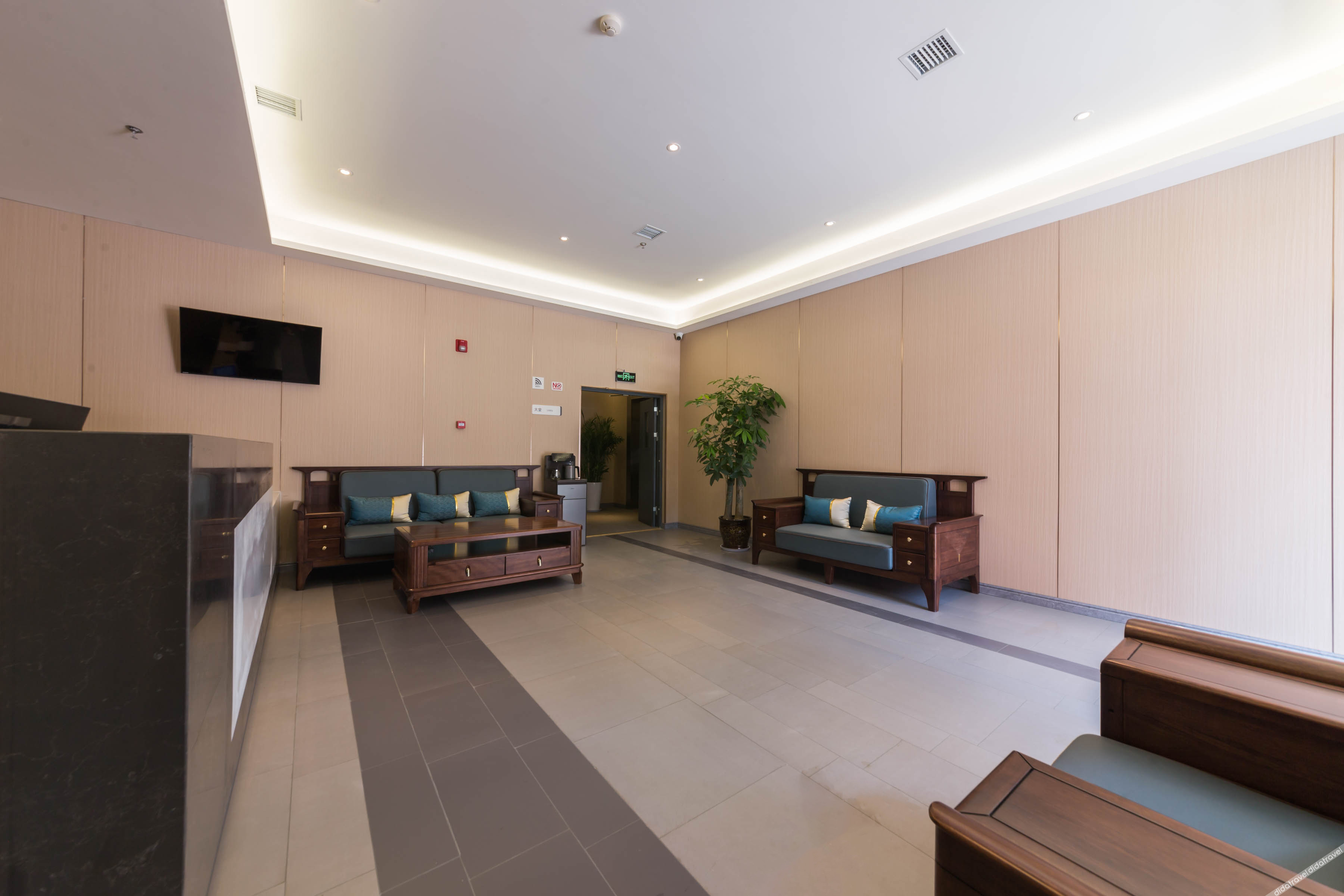 Ease Hotel (Fengxi New City Jiaoda Innovation Port) 2*