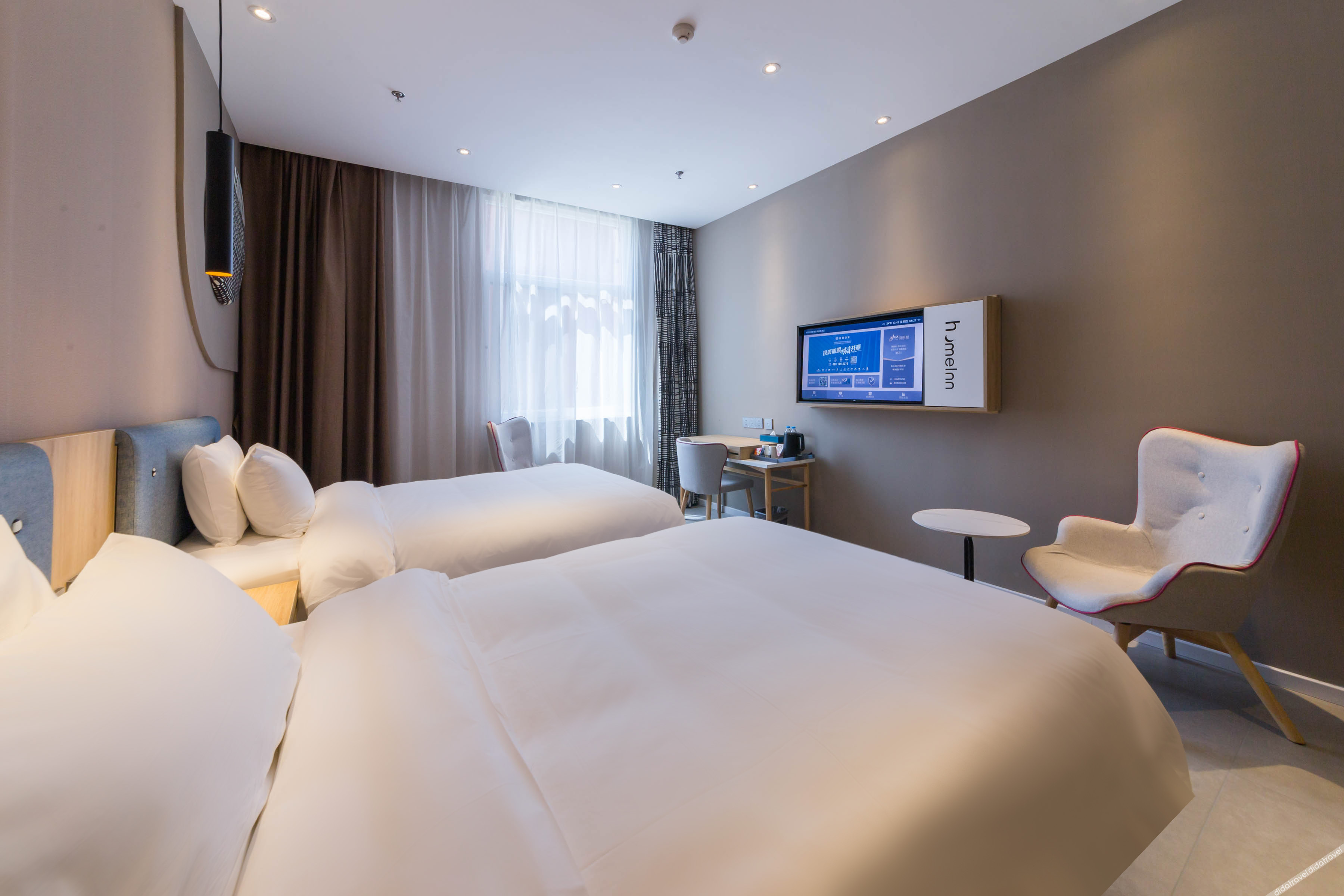 Ease Hotel (Fengxi New City Jiaoda Innovation Port) 2*