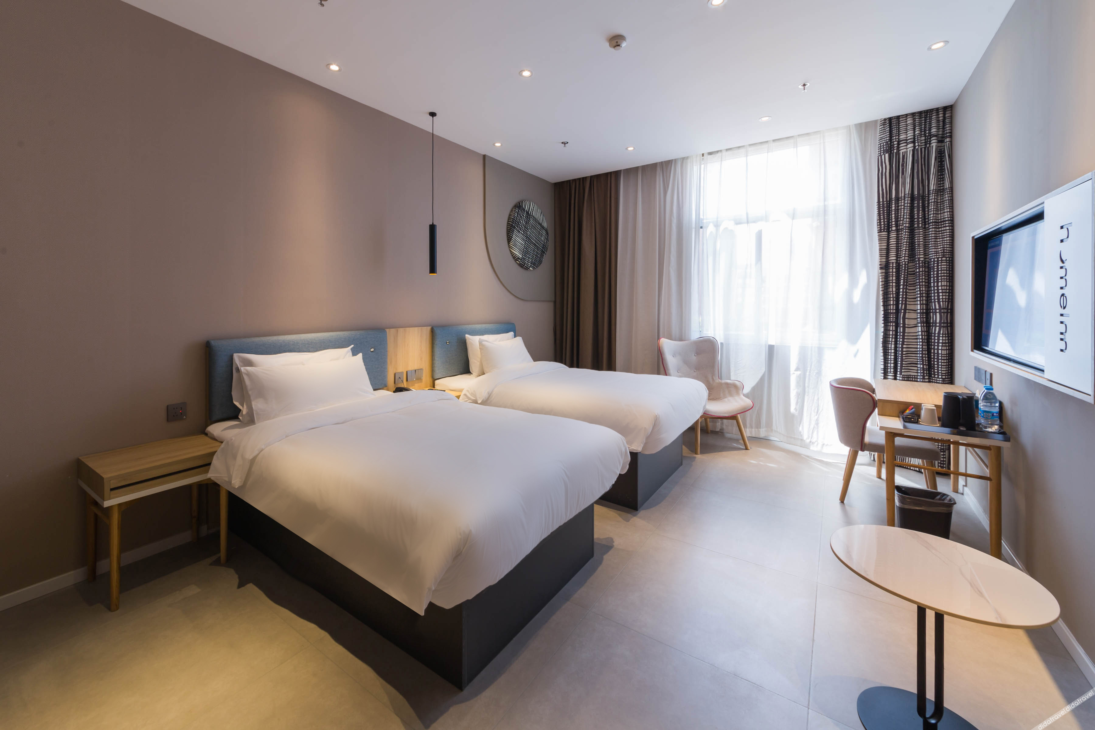 Ease Hotel (Fengxi New City Jiaoda Innovation Port) 2*