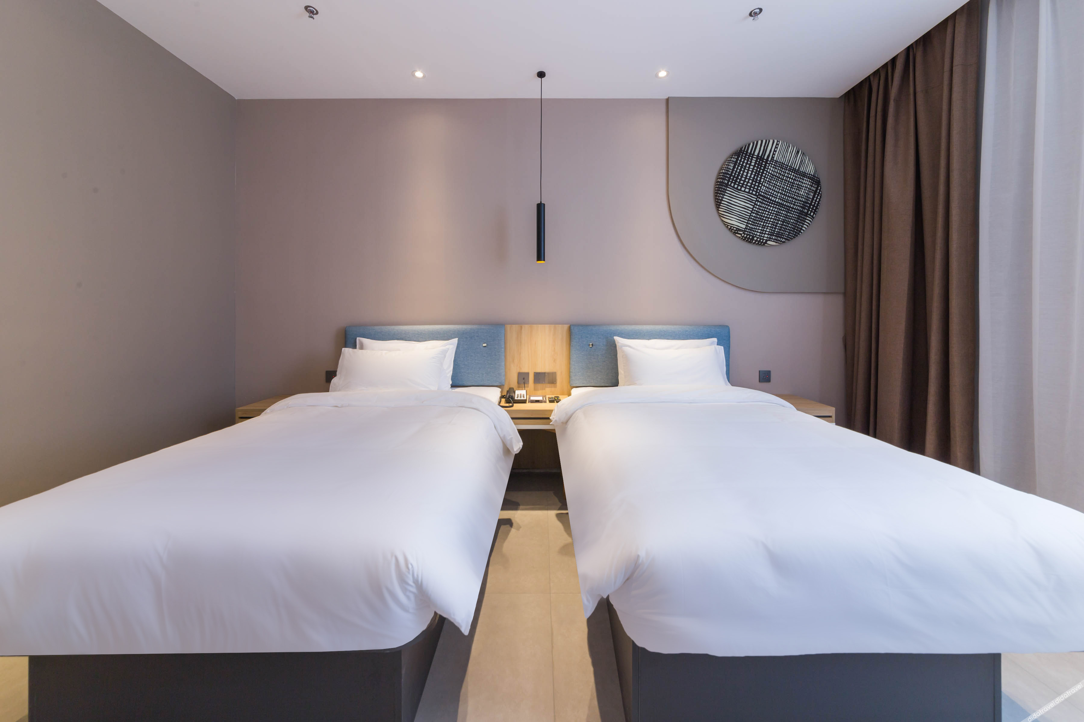 Ease Hotel (Fengxi New City Jiaoda Innovation Port) 2*