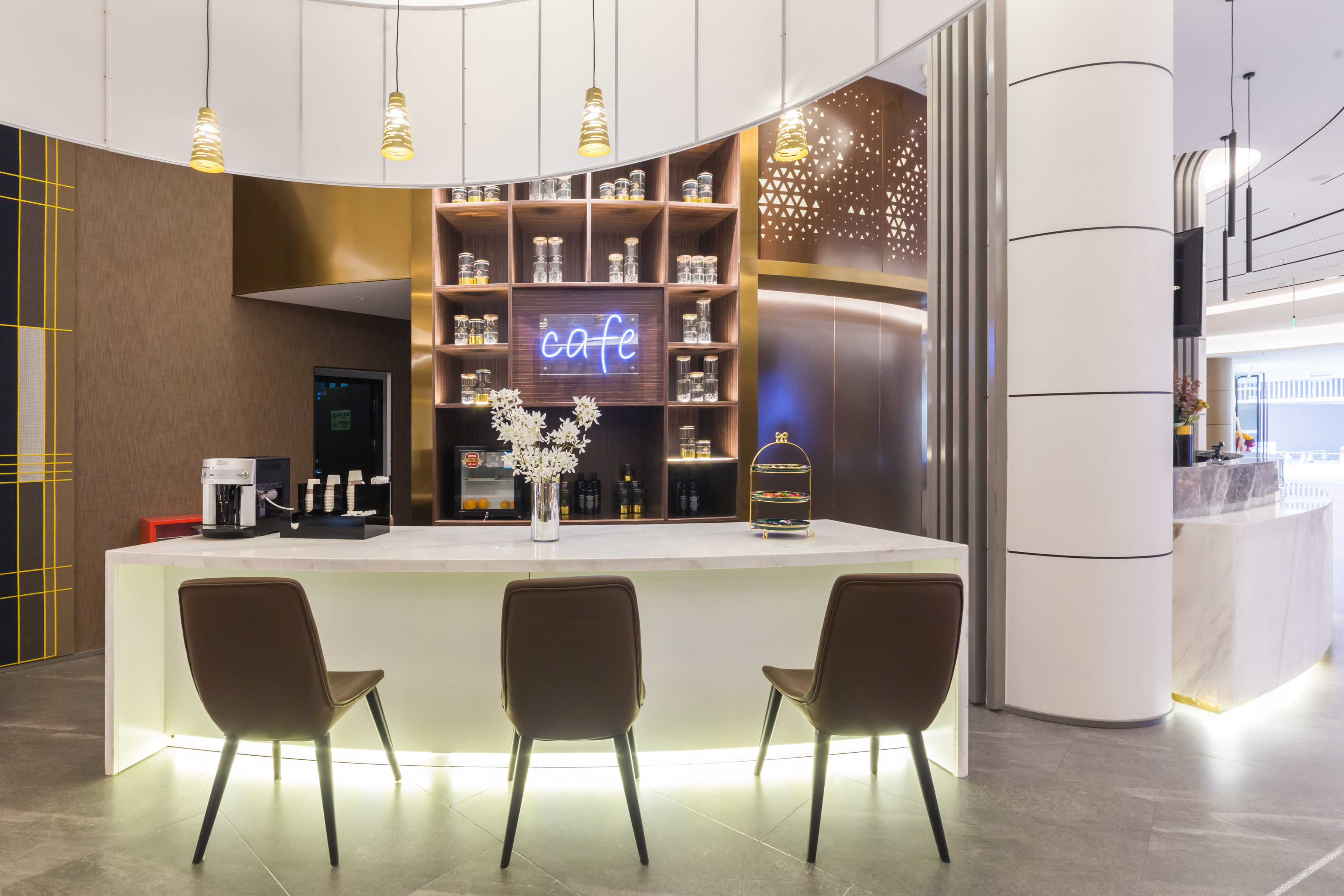 Home Inn Neo (Chongqing Chongqing Medical Affiliated No.1 Hospital Yuanjiagang Subway Station) 3*