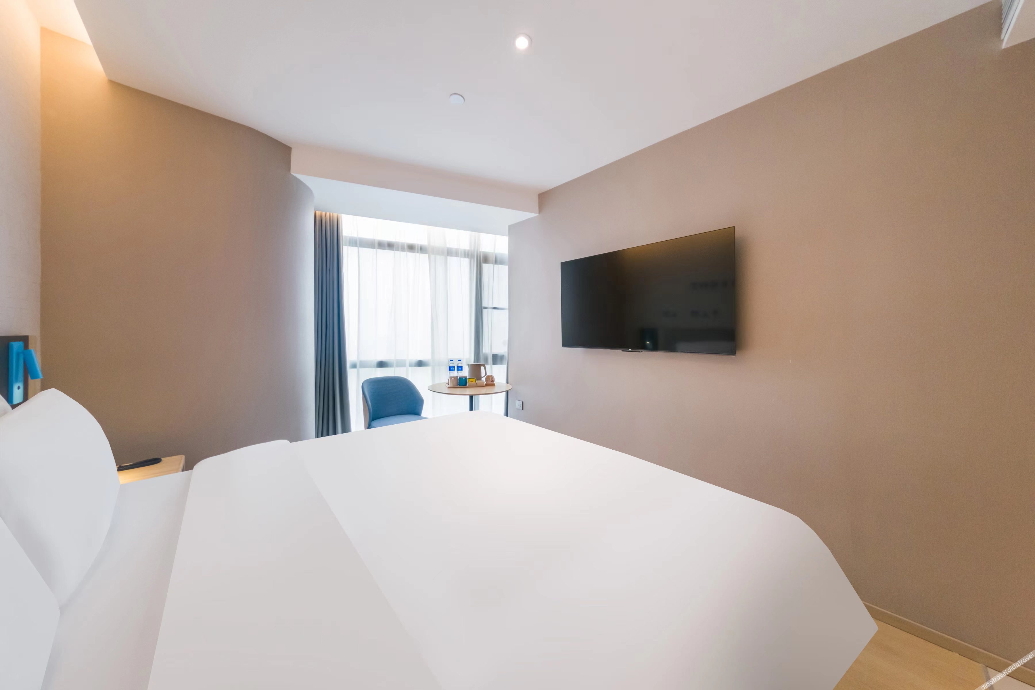 Home Inn Neo (Chongqing Chongqing Medical Affiliated No.1 Hospital Yuanjiagang Subway Station) 3*