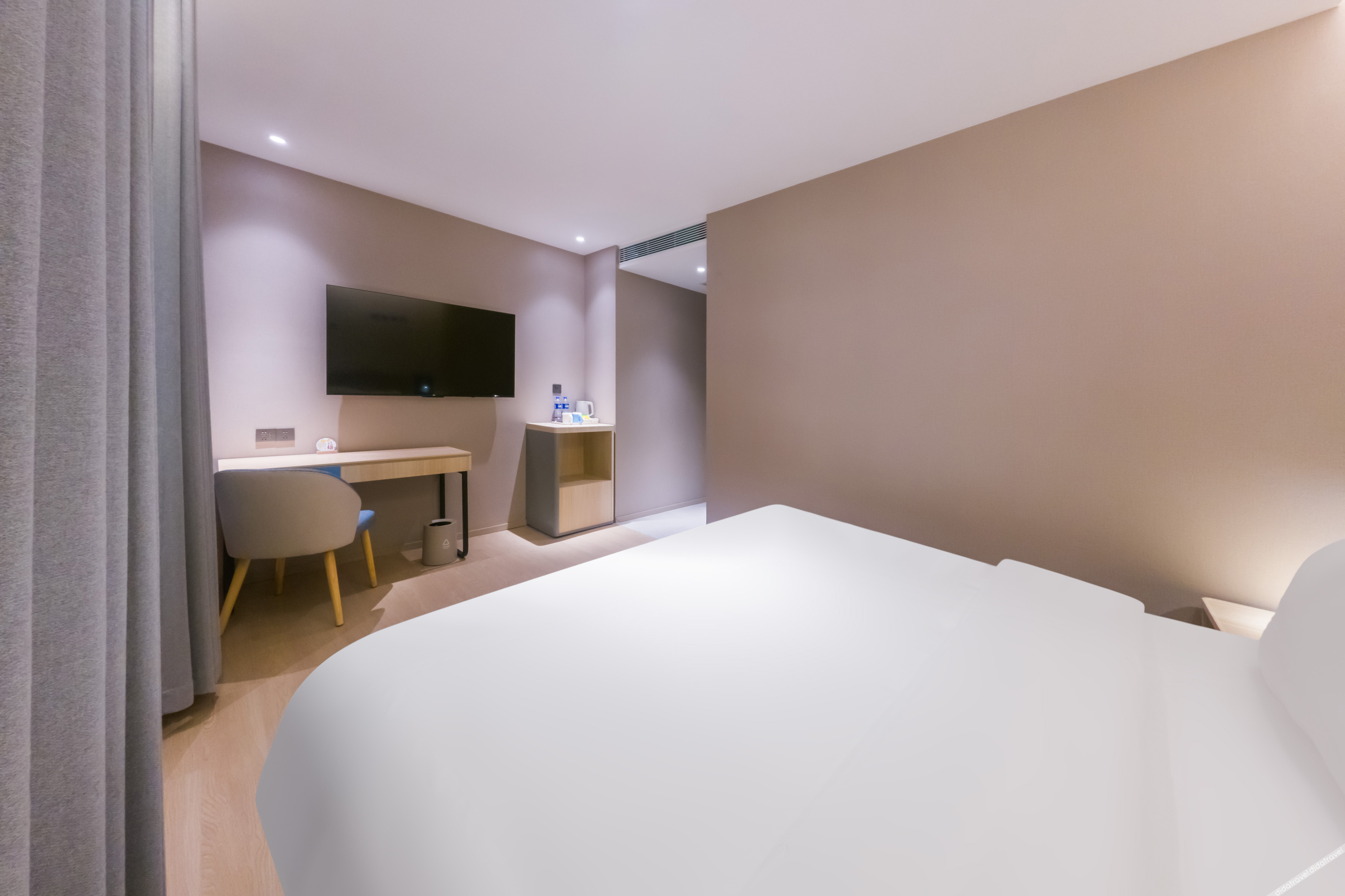 Home Inn Neo (Chongqing Chongqing Medical Affiliated No.1 Hospital Yuanjiagang Subway Station) 3*