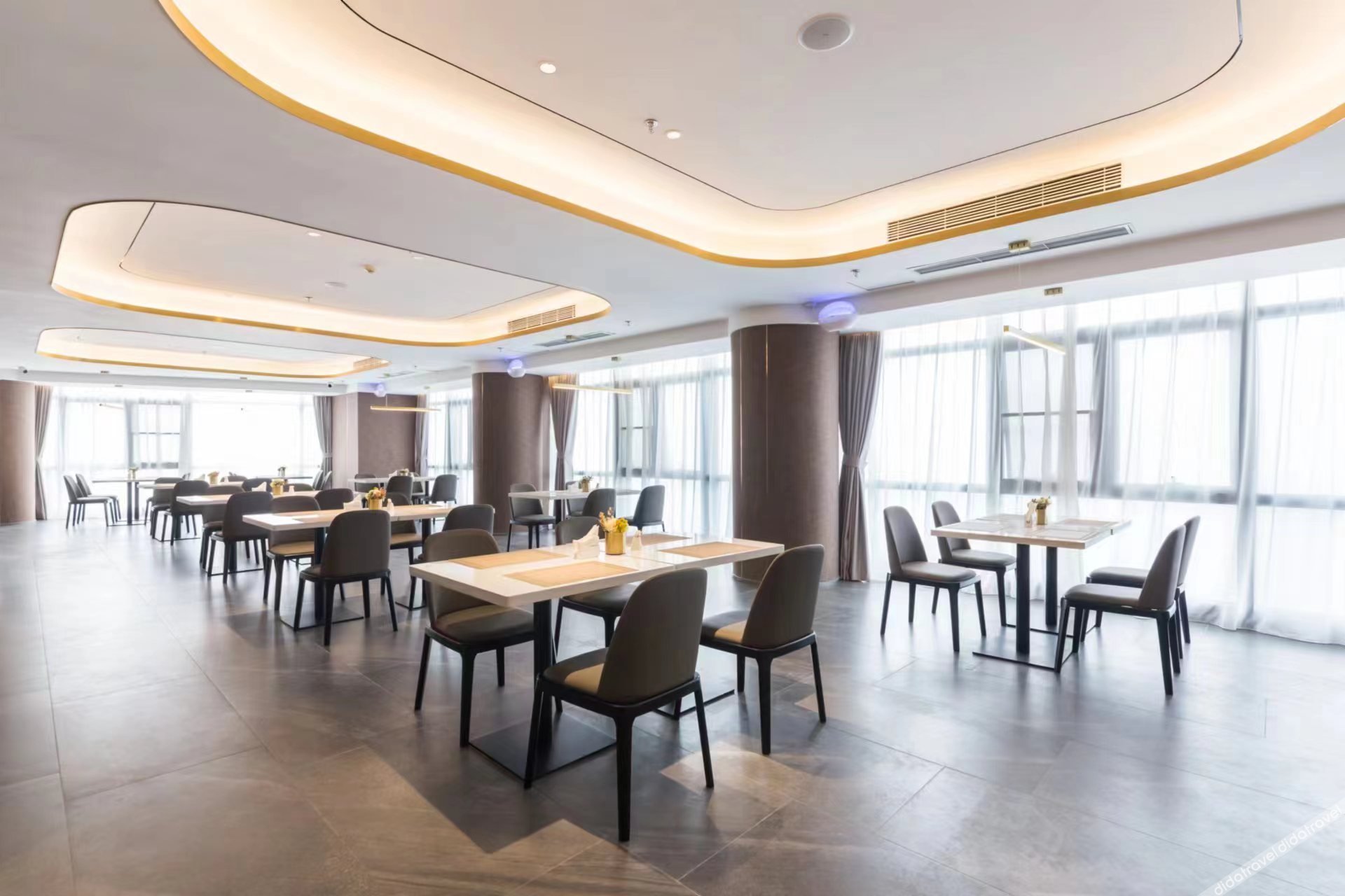 Home Inn Neo (Chongqing Chongqing Medical Affiliated No.1 Hospital Yuanjiagang Subway Station) 3*