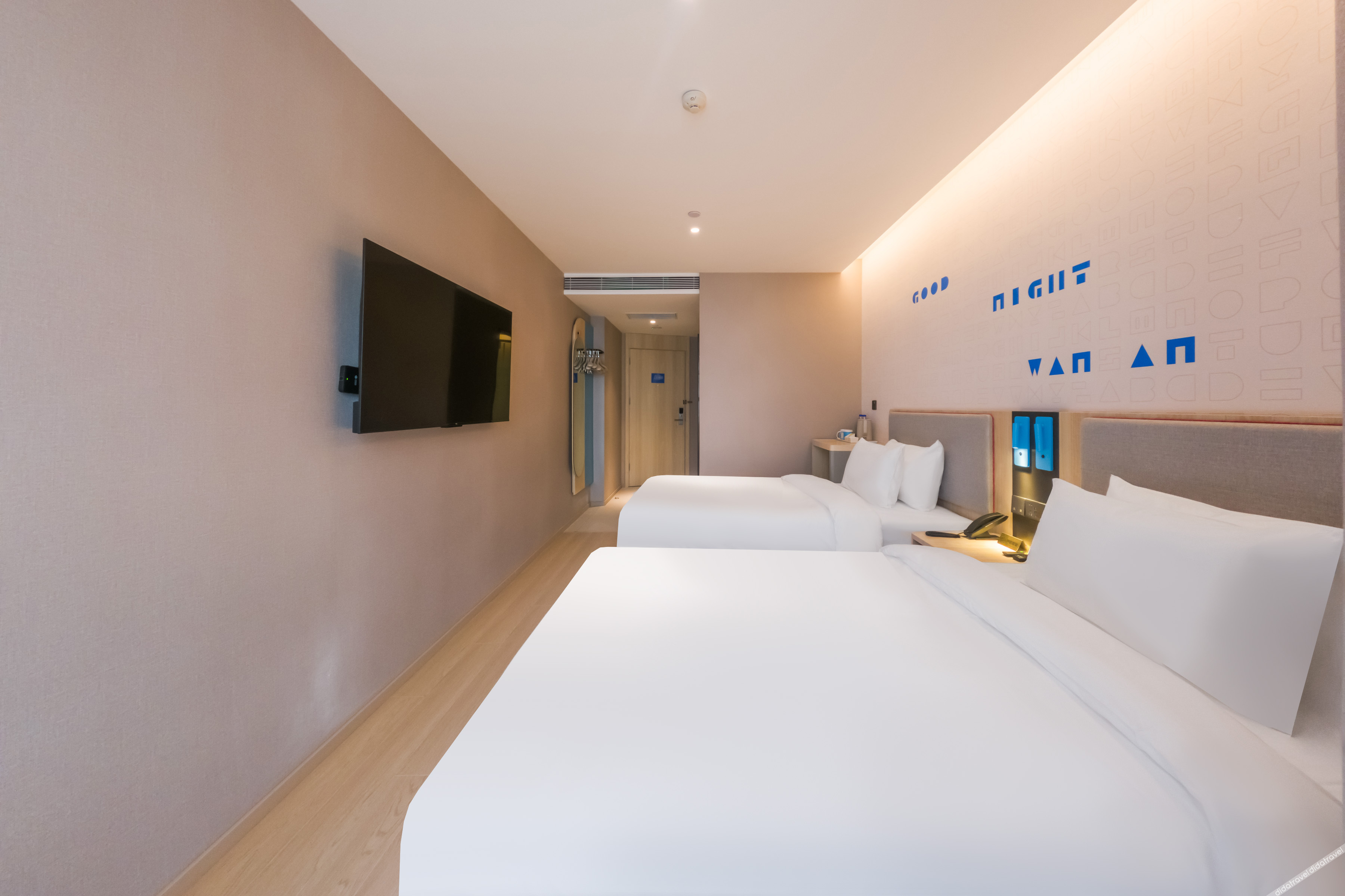 Home Inn Neo (Chongqing Chongqing Medical Affiliated No.1 Hospital Yuanjiagang Subway Station) 3*