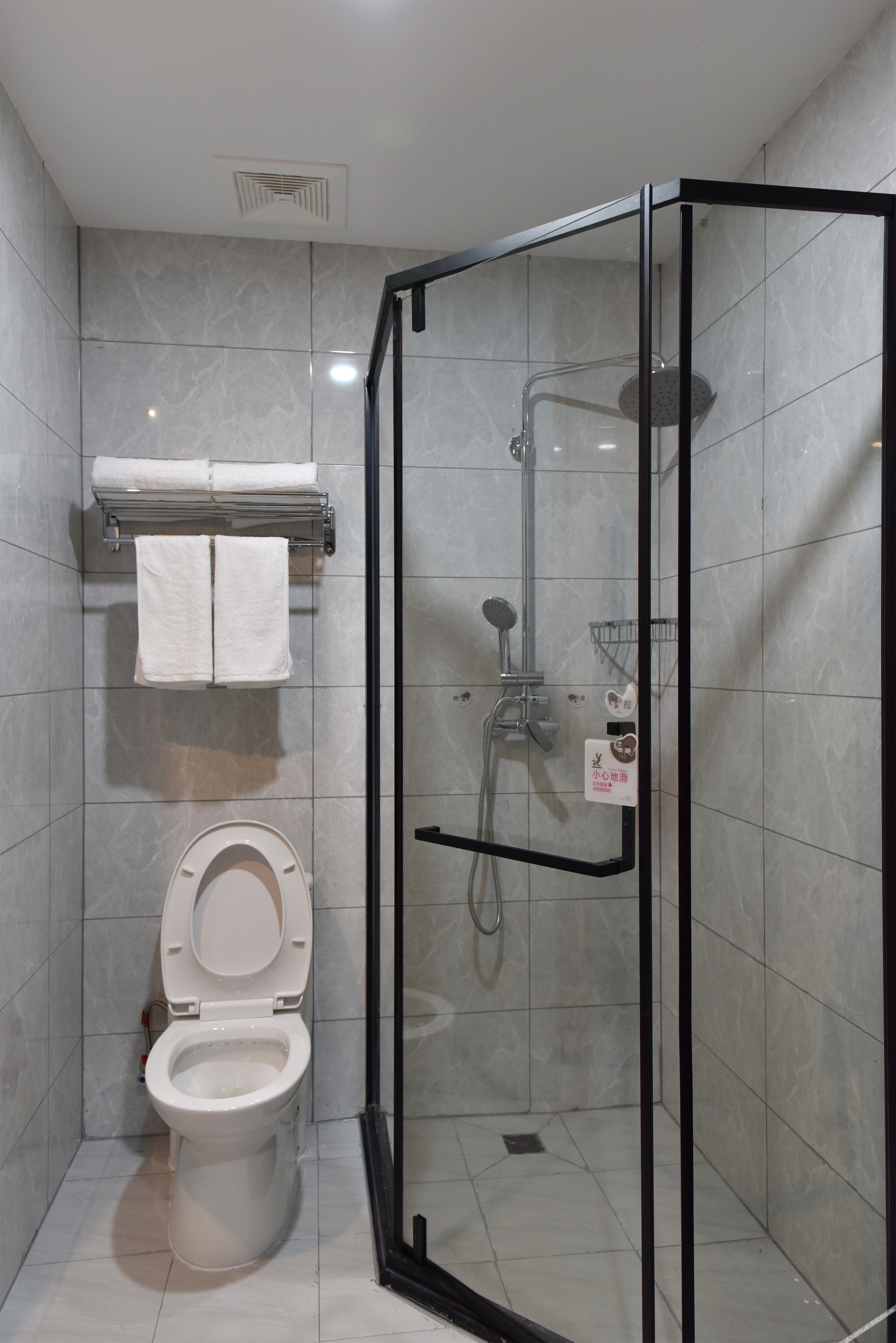 Home Inn Huaxuan Collection Hotel (Hefei Zhongxiang Plaza Binhu Hospital) 2*