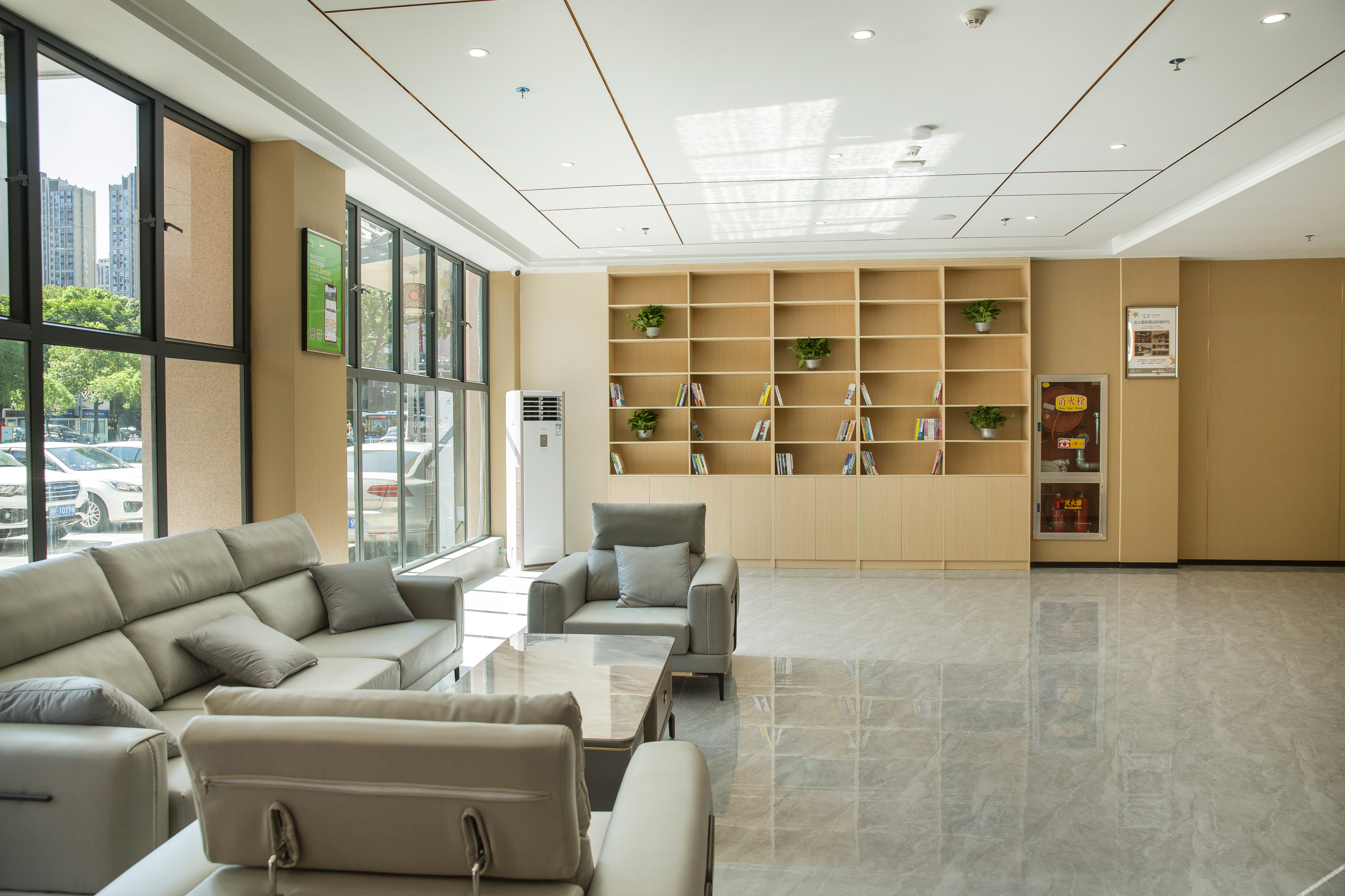 Home Inn Huaxuan Select Hotel (Fuzhou Qidong Avenue Shuoguo Times Square Branch) 2*