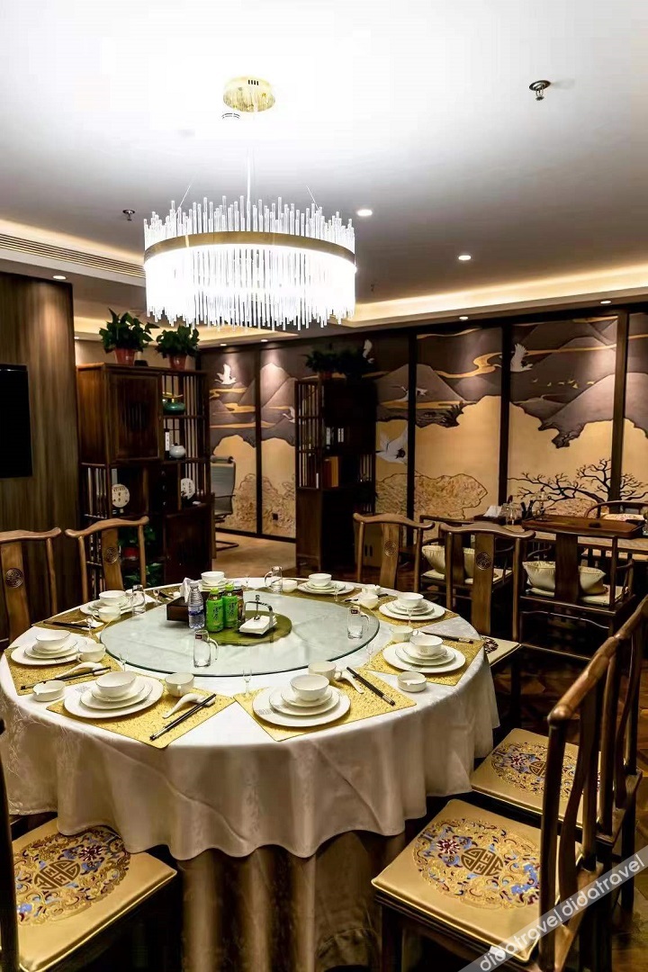 Home Inn Baiyun Hotel 3*