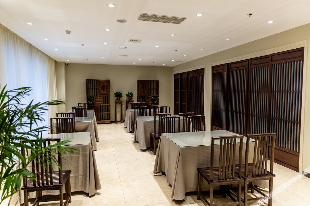 Home Inn Baiyun Hotel 3*