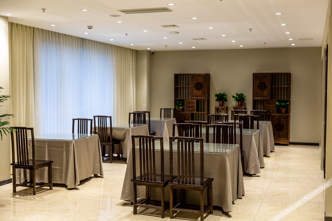 Home Inn Baiyun Hotel 3*